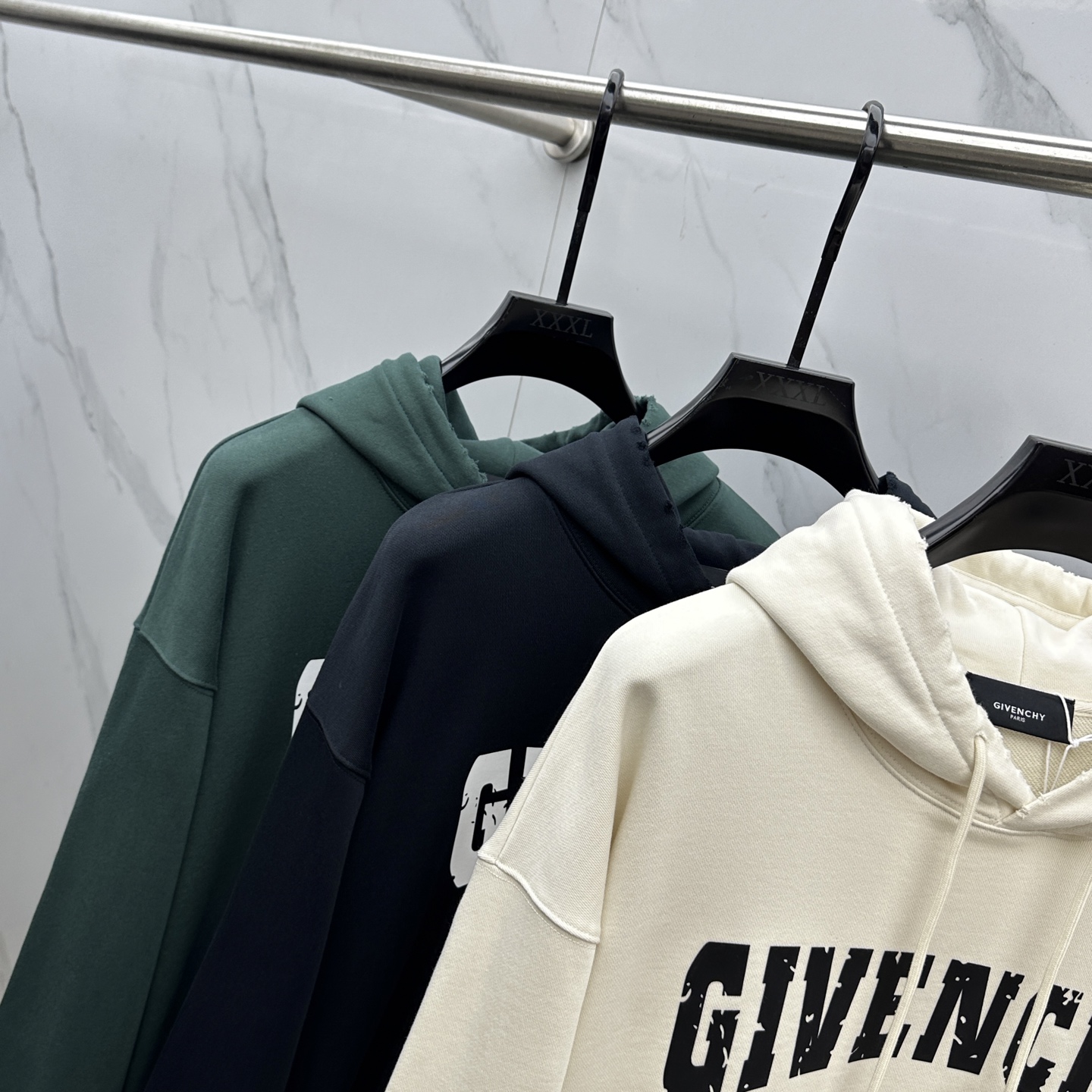 🆕Givenchy纪梵希 25ss秋冬新款宽版连帽卫衣，男女同款！独特吸引人的眼球，这一款连帽卫衣品相品