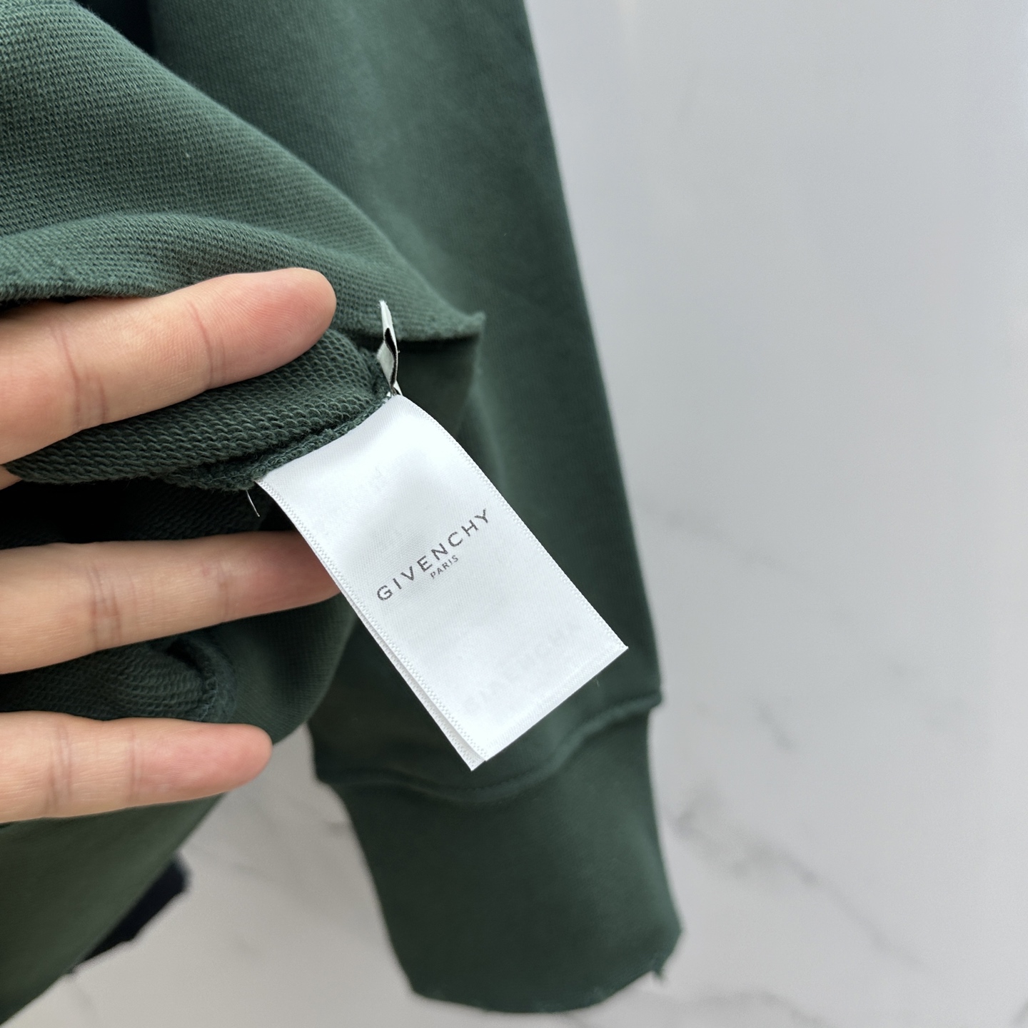 🆕Givenchy纪梵希 25ss秋冬新款宽版连帽卫衣，男女同款！独特吸引人的眼球，这一款连帽卫衣品相品