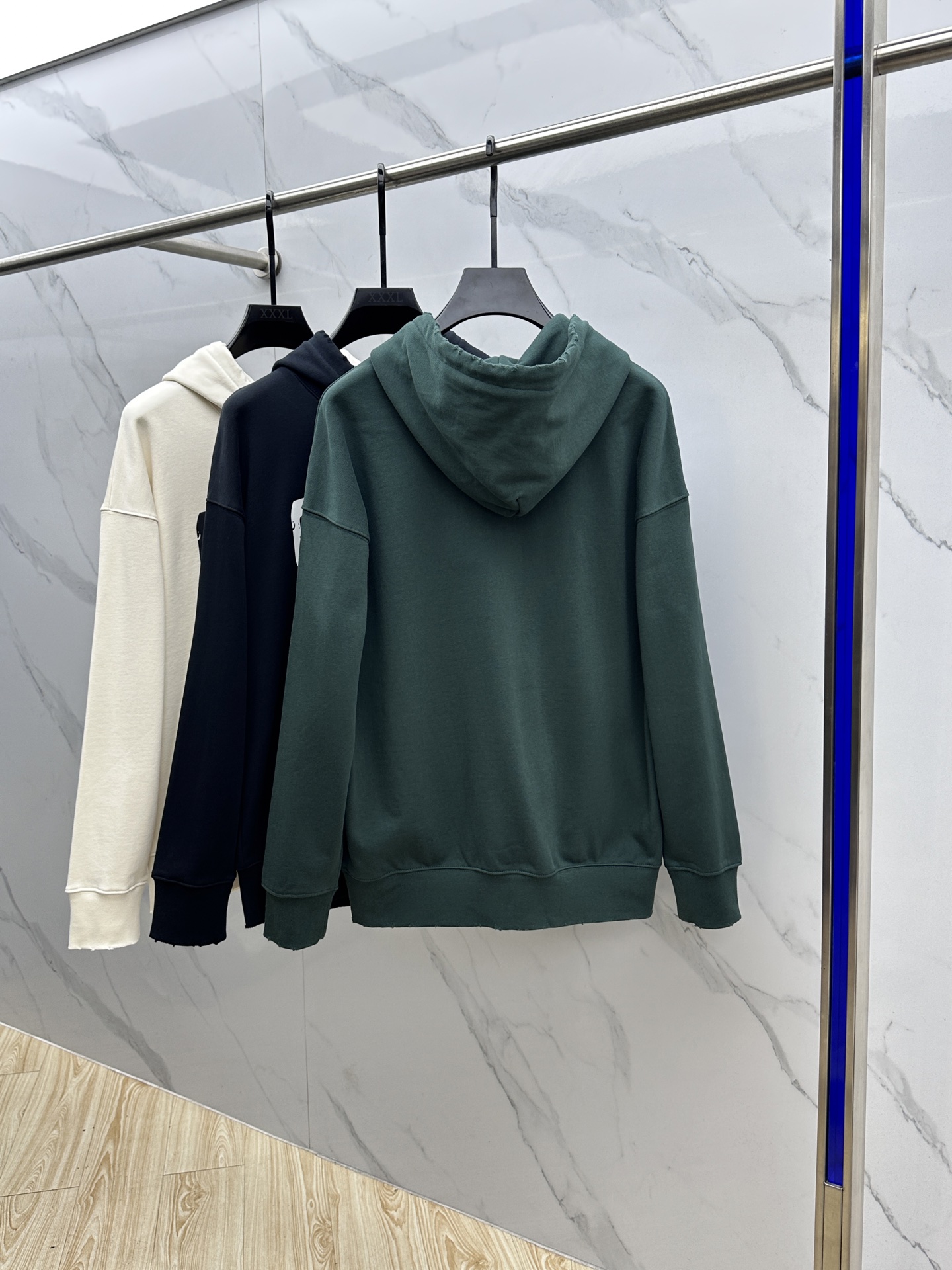 🆕Givenchy纪梵希 25ss秋冬新款宽版连帽卫衣，男女同款！独特吸引人的眼球，这一款连帽卫衣品相品