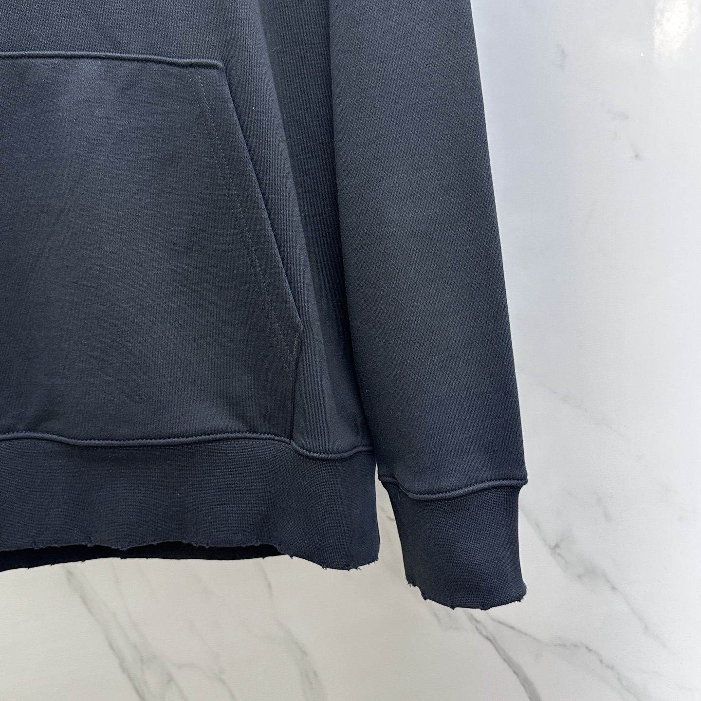 🆕Givenchy纪梵希 25ss秋冬新款宽版连帽卫衣，男女同款！独特吸引人的眼球，这一款连帽卫衣品相品