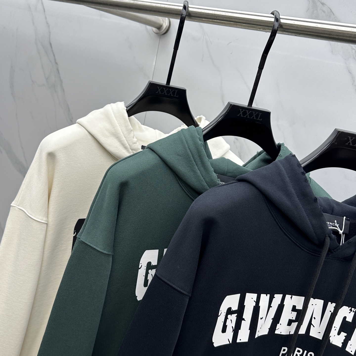 🆕Givenchy纪梵希 25ss秋冬新款宽版连帽卫衣，男女同款！独特吸引人的眼球，这一款连帽卫衣品相品