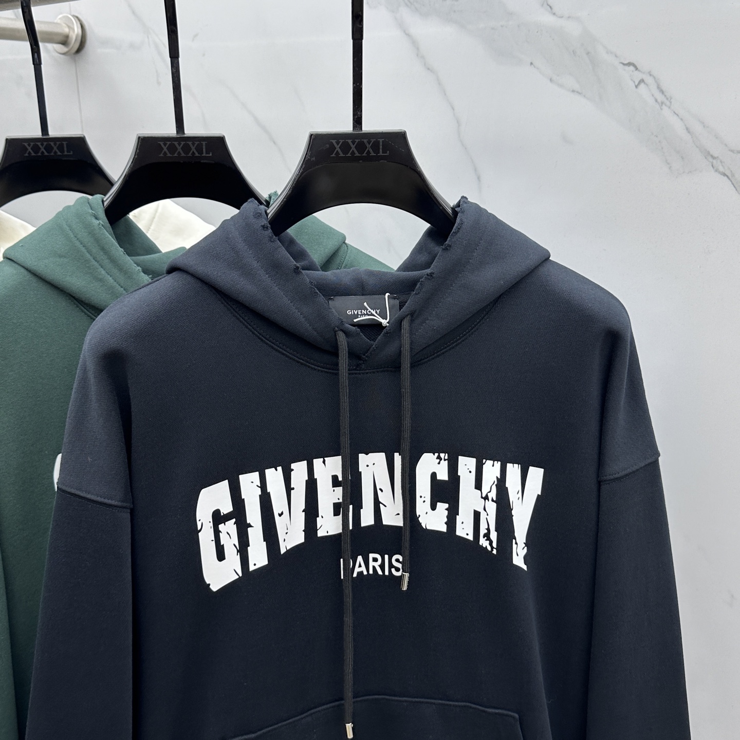 🆕Givenchy纪梵希 25ss秋冬新款宽版连帽卫衣，男女同款！独特吸引人的眼球，这一款连帽卫衣品相品
