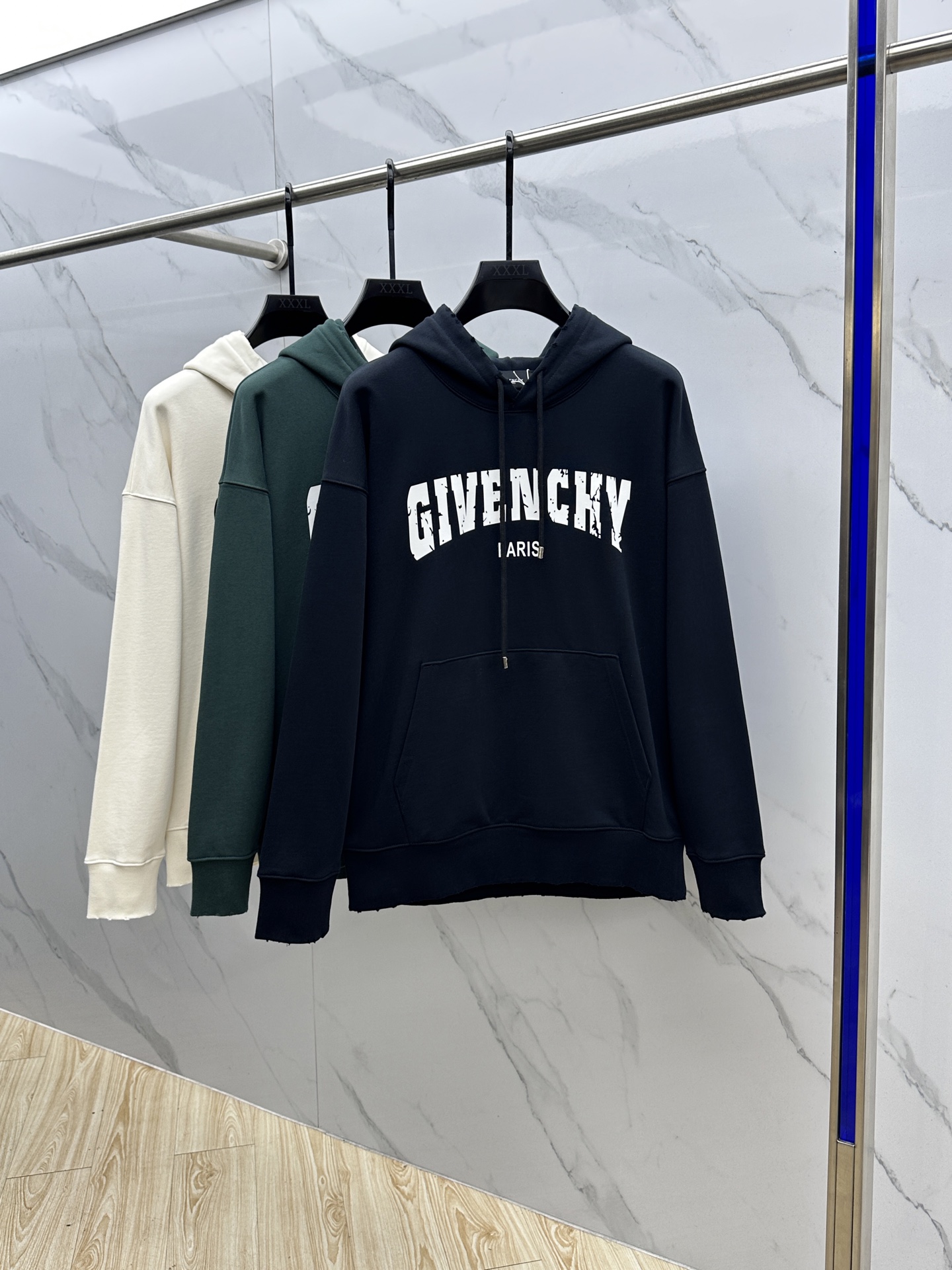 🆕Givenchy纪梵希 25ss秋冬新款宽版连帽卫衣，男女同款！独特吸引人的眼球，这一款连帽卫衣品相品