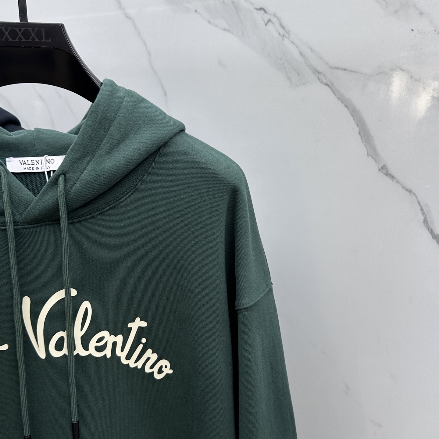 🆕Valentino华伦天奴 25ss秋冬新款宽版连帽卫衣，男女同款！独特吸引人的眼球，这一款连帽卫衣品