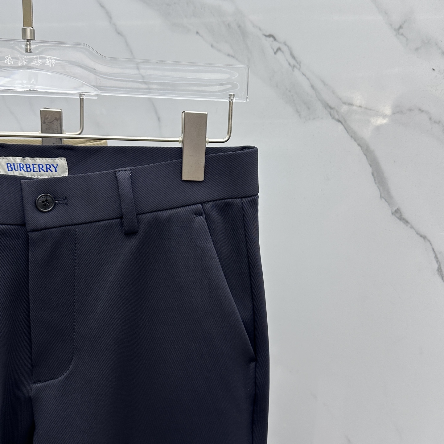 🆕Burberry巴宝莉 2025早秋新品休闲西裤，官网同步发售，裤身工艺设计，进口客供辅料、面料定制，