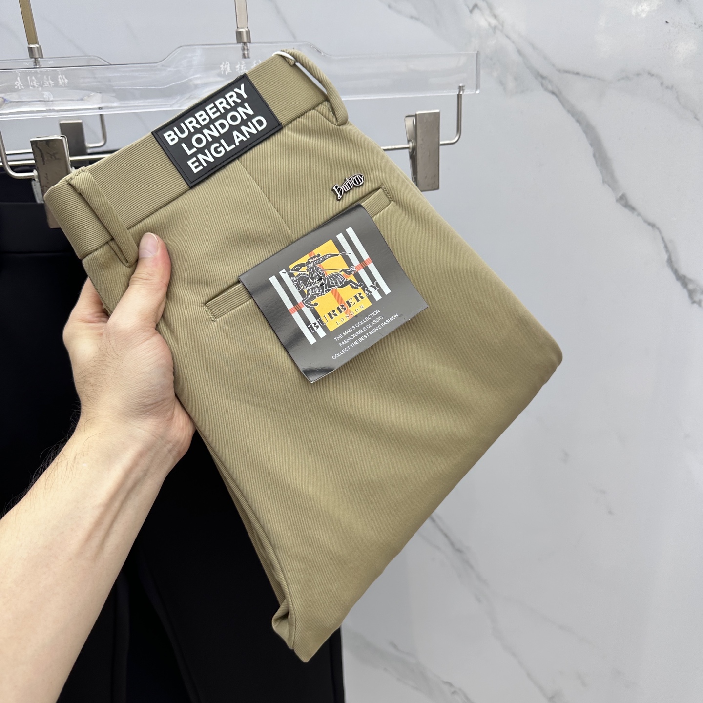 🆕Burberry巴宝莉 2025早秋新品休闲西裤，官网同步发售，裤身工艺设计，进口客供辅料、面料定制，