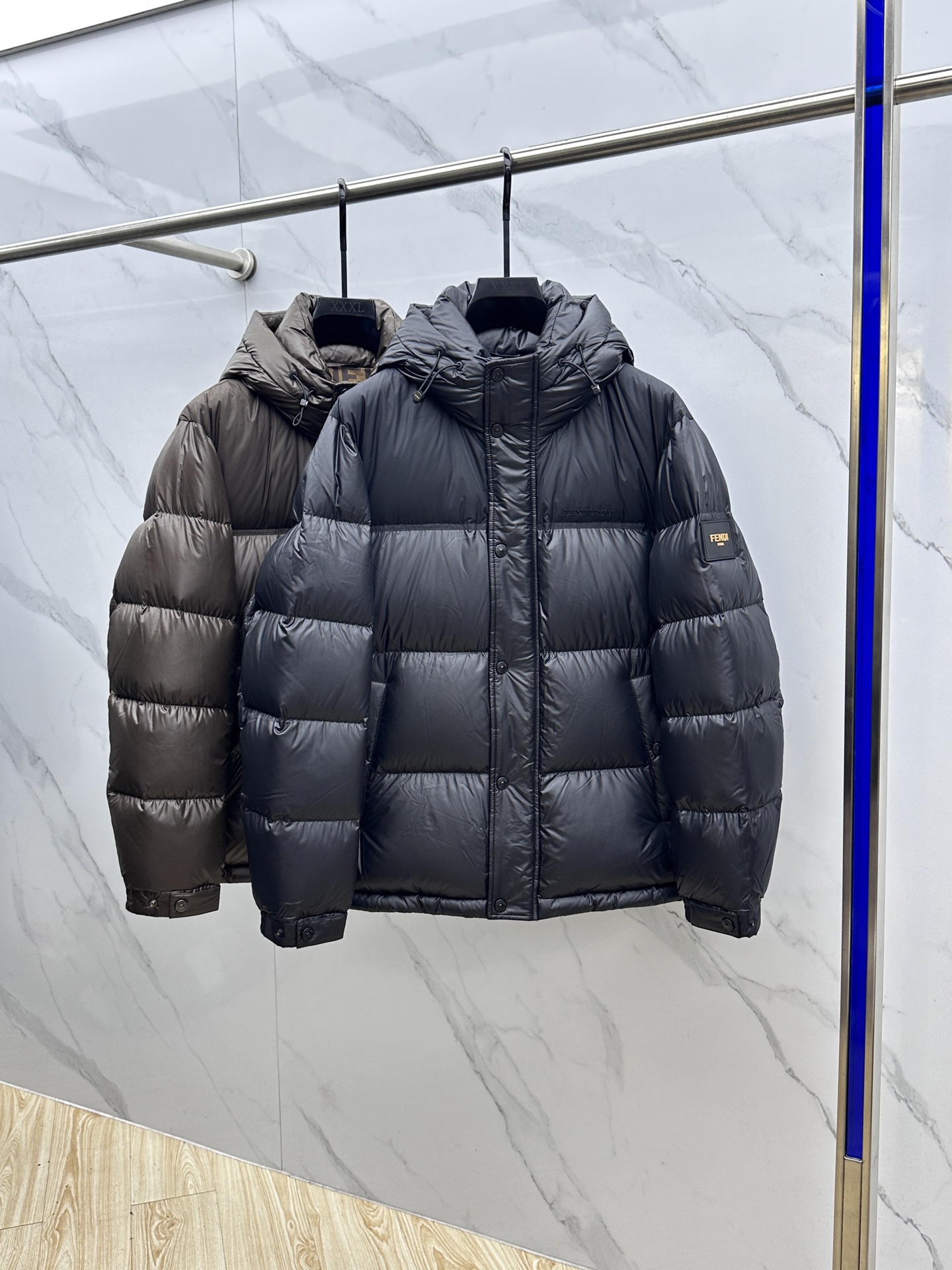。 🆕Fendi芬迪 羽绒服 2025最新款时尚款羽绒连帽外套.（连帽不可拆卸）处处细节显工艺足够的高级