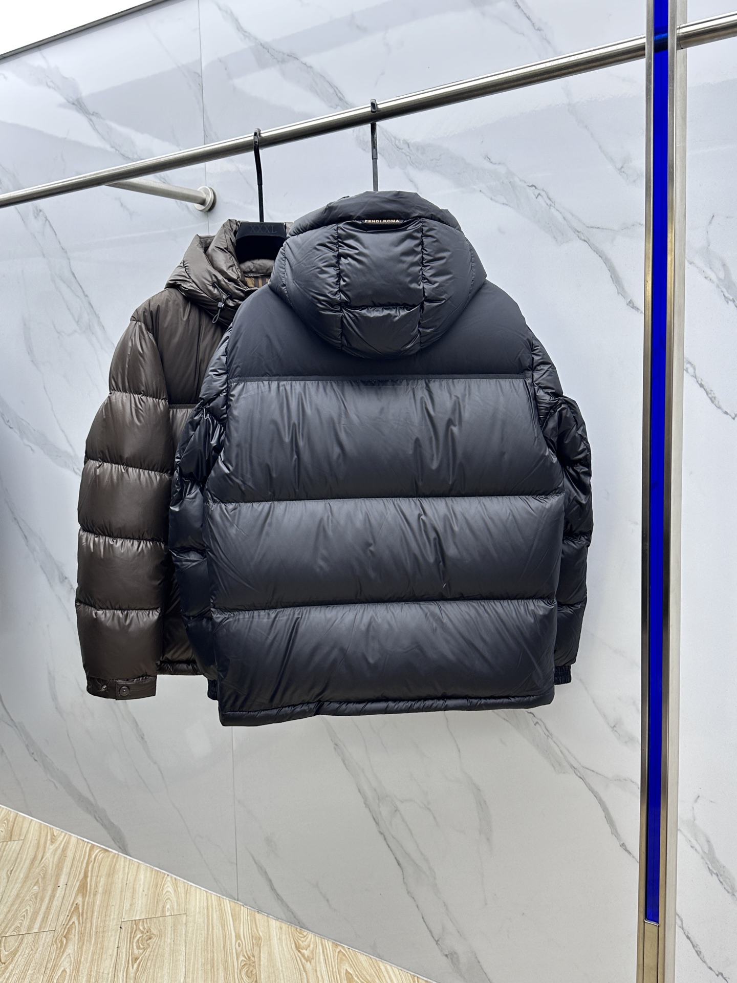 。 🆕Fendi芬迪 羽绒服 2025最新款时尚款羽绒连帽外套.（连帽不可拆卸）处处细节显工艺足够的高级