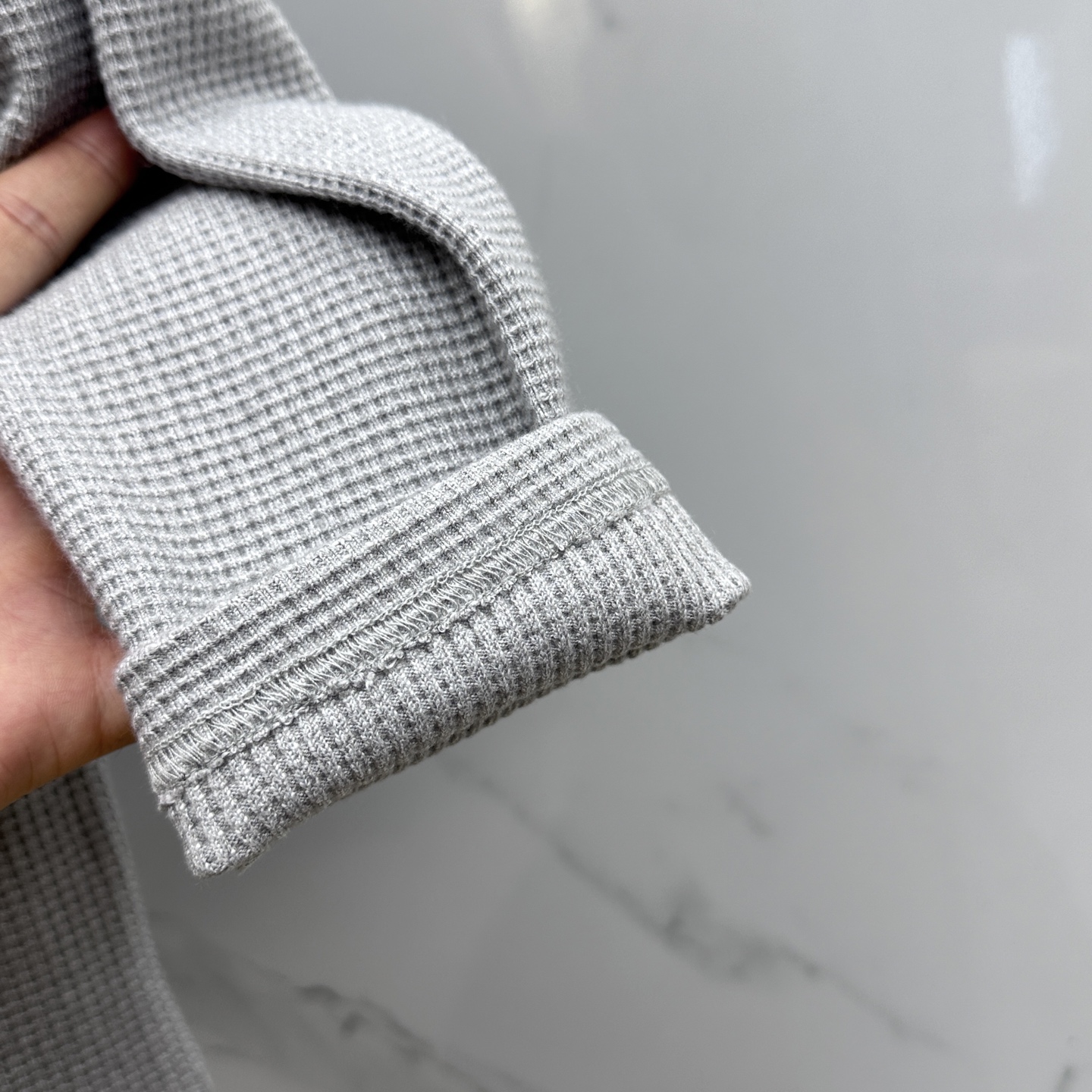 上衣🆕alo 🌟最高版｜独家 高端定制。 15年专业卫衣，无论是面料上还是版型上都是完美越级，精美工艺圆