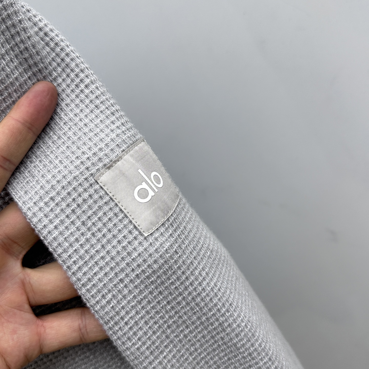 上衣🆕alo 🌟最高版｜独家 高端定制。 15年专业卫衣，无论是面料上还是版型上都是完美越级，精美工艺圆