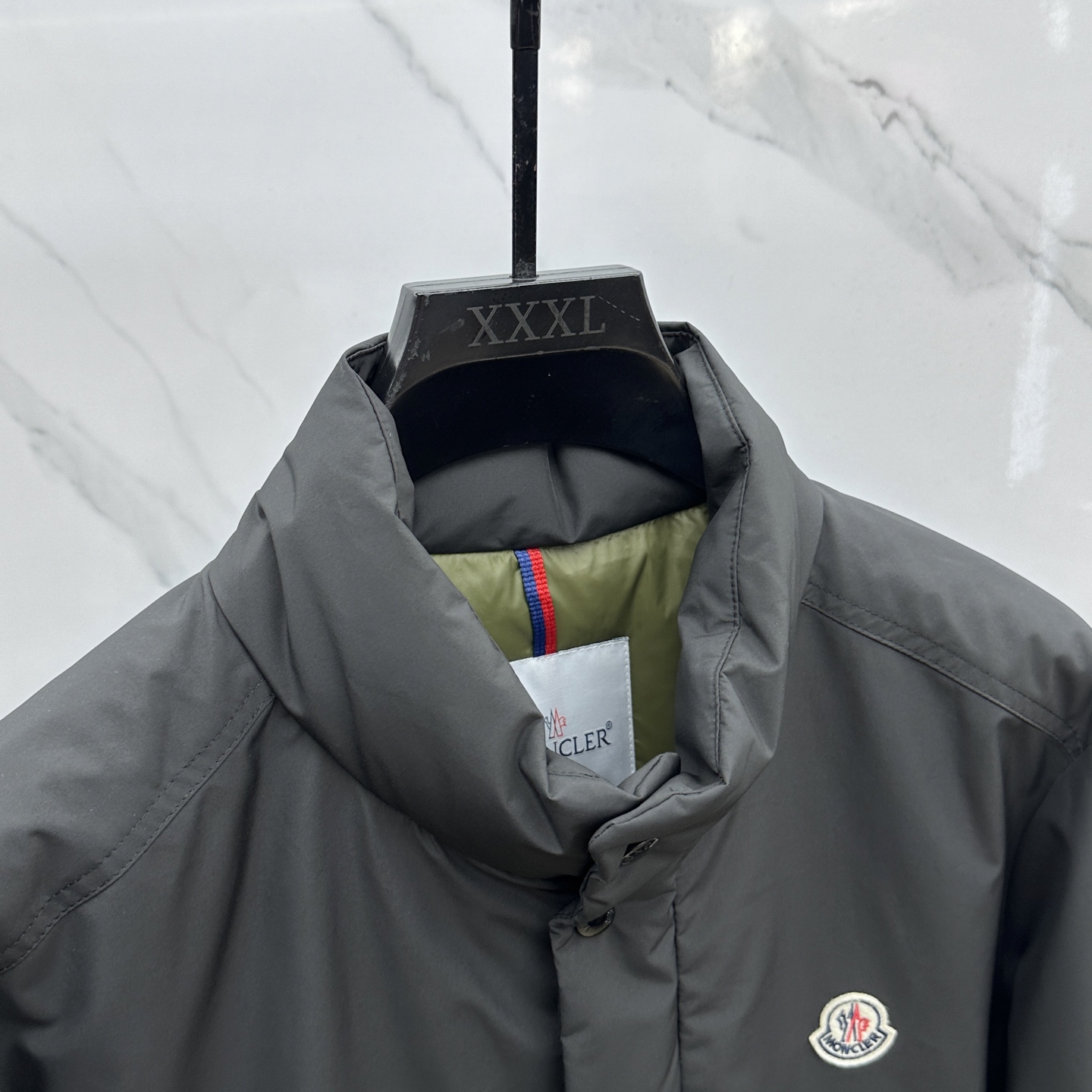 。 🆕Moncler蒙口 羽绒服2025最新款时尚设计师款立领羽绒外套.处处细节显工艺足够的高级 结构性