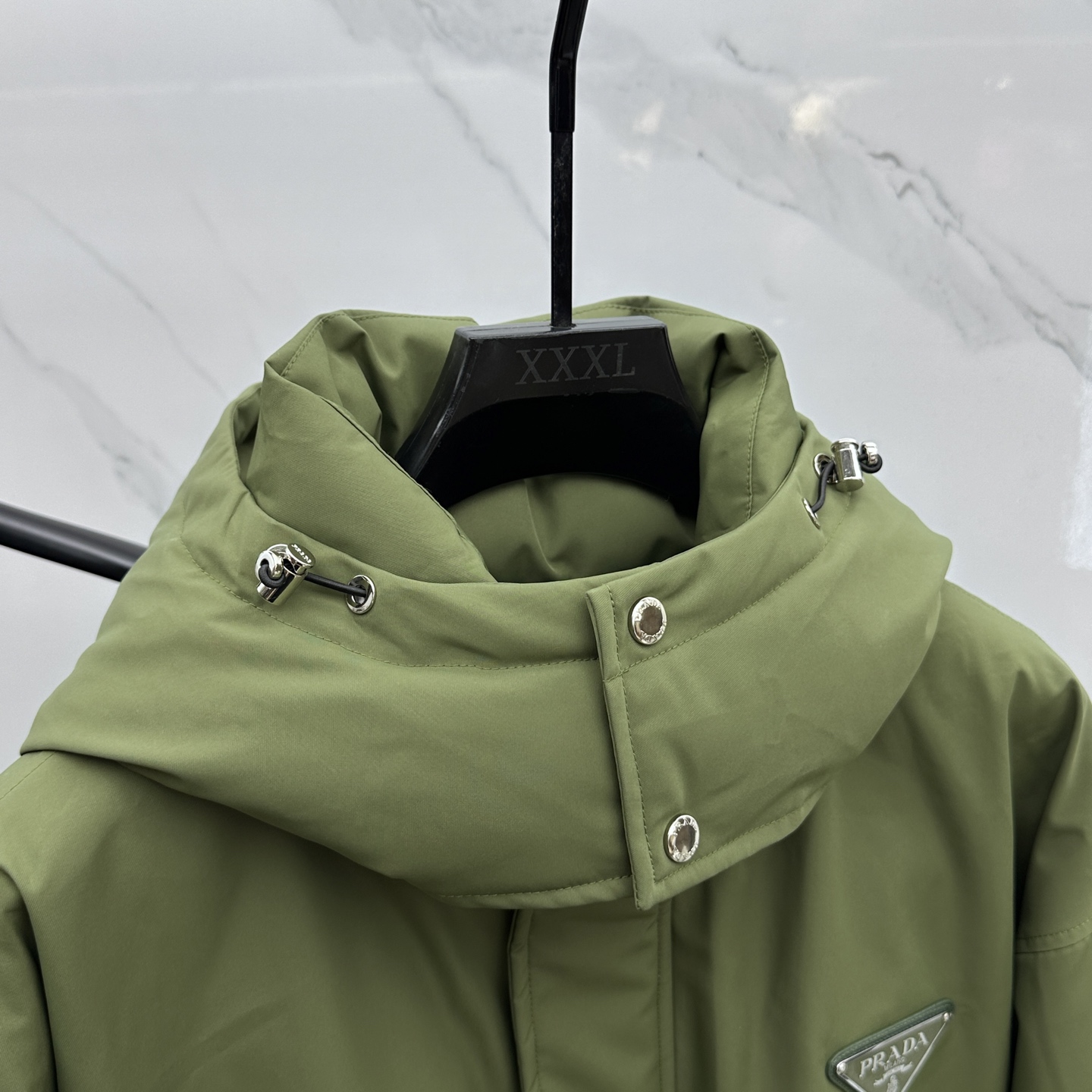 。 🆕Prada普拉达 2025最新款时尚羽绒外套羽绒服，冬季顶级爆款羽绒服，经典logo爆款羽绒服，9