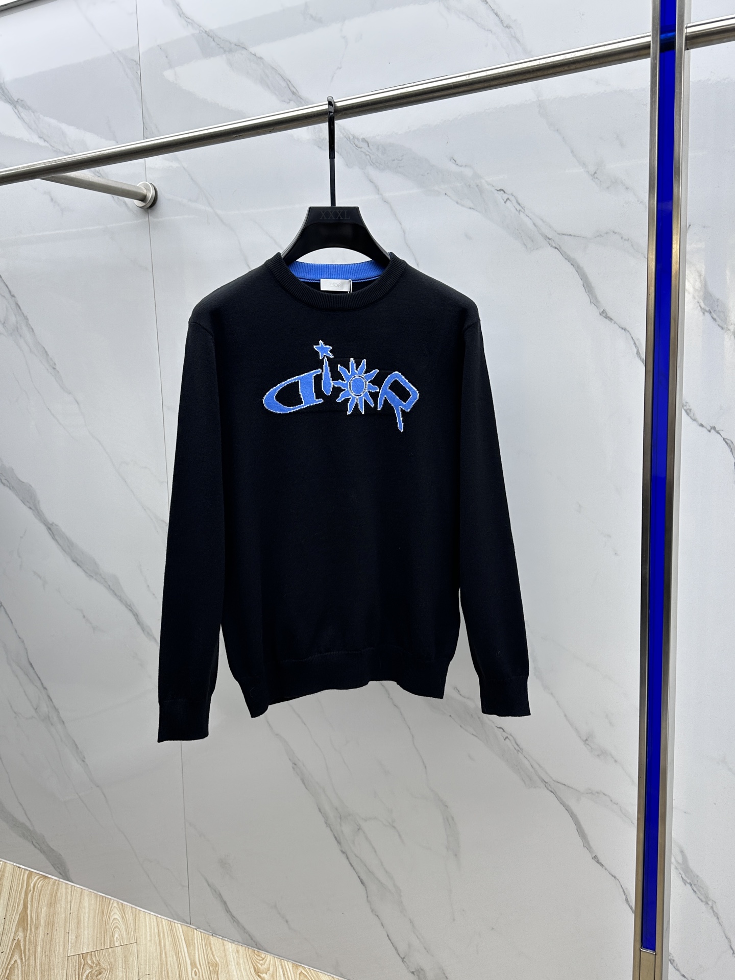 NO:611776,Dior Dior 2025ss autumn and winter [new product] sweater is exclusively for imported original technical wool worsted!  The fine knitting is integrated, and the color mixed weaving is purely handmade. The grade is extremely high, highlighting the taste and luxury of clothing. The craftsmanship is exquisite!  Customized original craftsmanship threaded upper body is so handsome, hei purchase level is the same for men and women, size S-XL, dior, dior, sweaters, alexander wang19860909Dior迪奥 2025ss秋冬【新品】毛衣独家专供进口原版科技羊毛精纺！精细针织一体,色彩混织纯手工技艺呈现 档次极高,凸显衣着品味与奢华 工艺精湛！定制原版工艺螺纹上身帅到爆,hei代购级别男女同款 尺数S-XL,,dior,dior,sweaters,alexander wang,Men's clothing