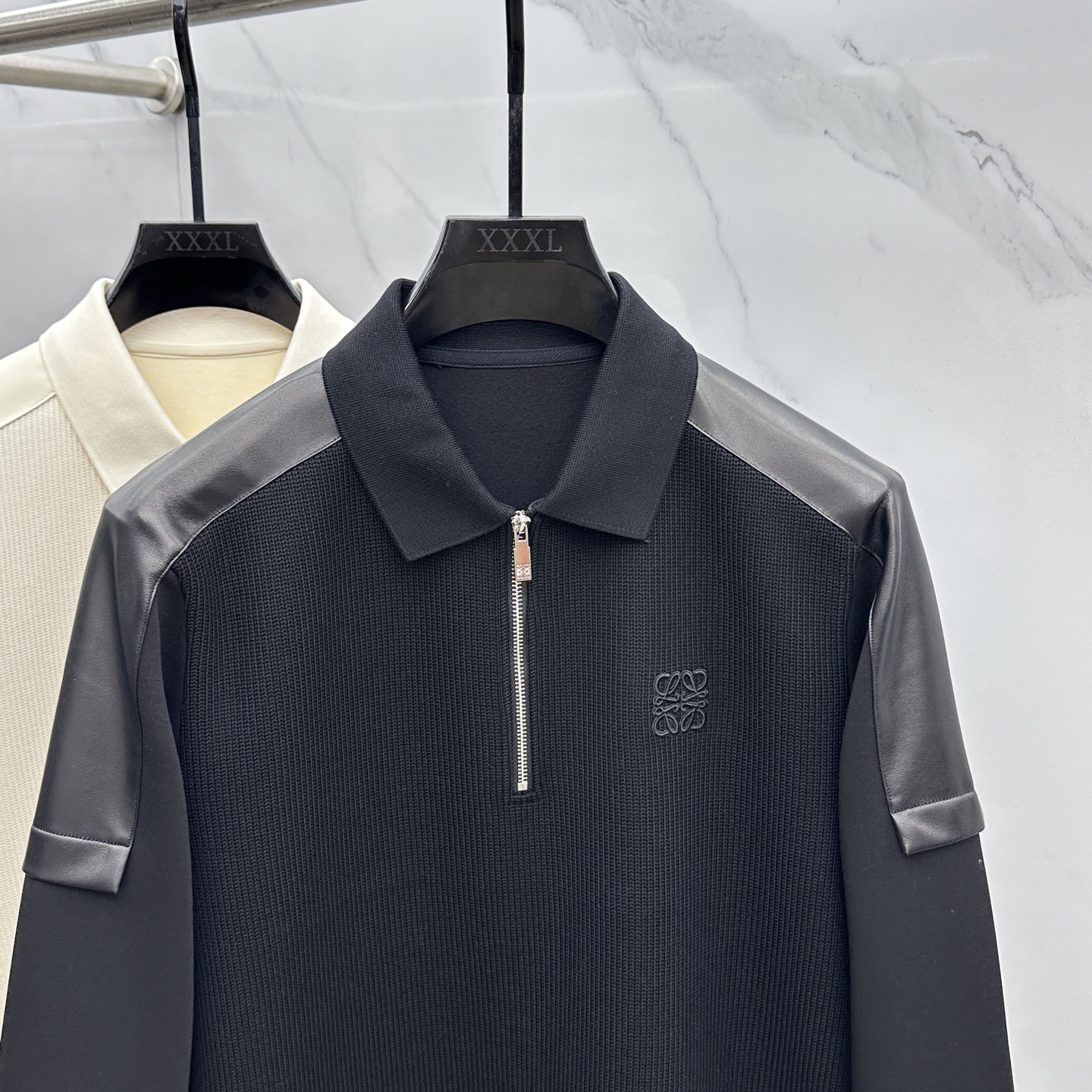 🆕LOEWE罗意威 2025ss秋冬 羊绒羊毛套头卫衣 很有亮点，标志刺绣 细节上凸显质感 整体设计上身