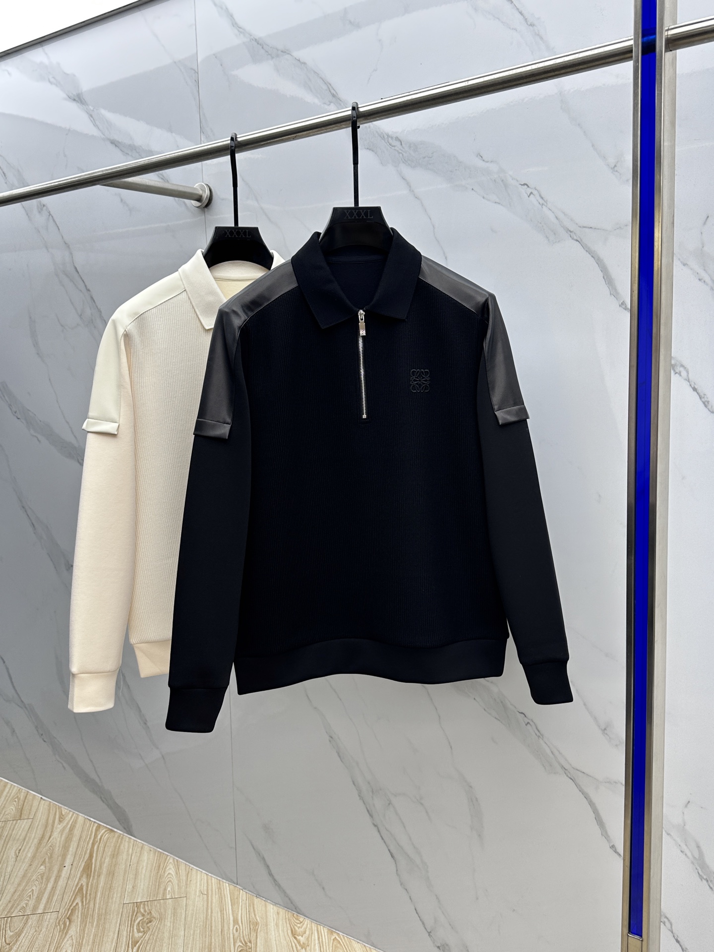 🆕LOEWE罗意威 2025ss秋冬 羊绒羊毛套头卫衣 很有亮点，标志刺绣 细节上凸显质感 整体设计上身