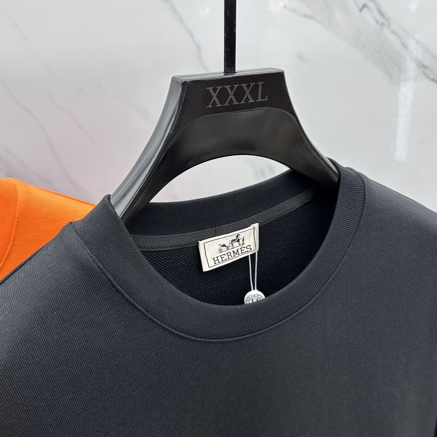 🆕Hermes爱马仕 2025ss秋冬 圆领运动衫套头卫衣 胸口拉链双口袋的设计 上面皮革拉链口袋 下面