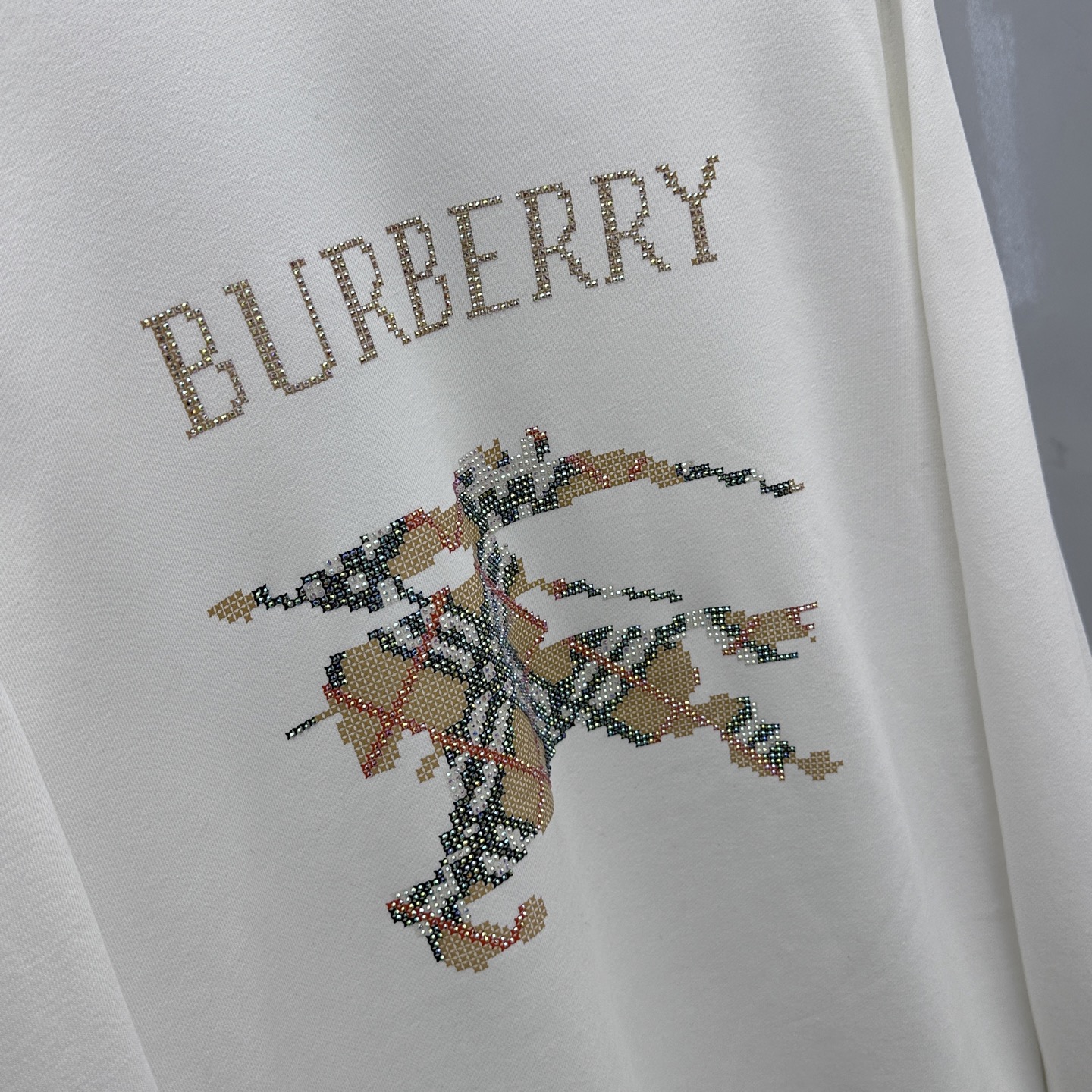 🆕Burberry巴宝莉 25FW早秋新款圆领卫衣，男女同款！独特吸引人的眼球，这一款卫衣品相品质都在线