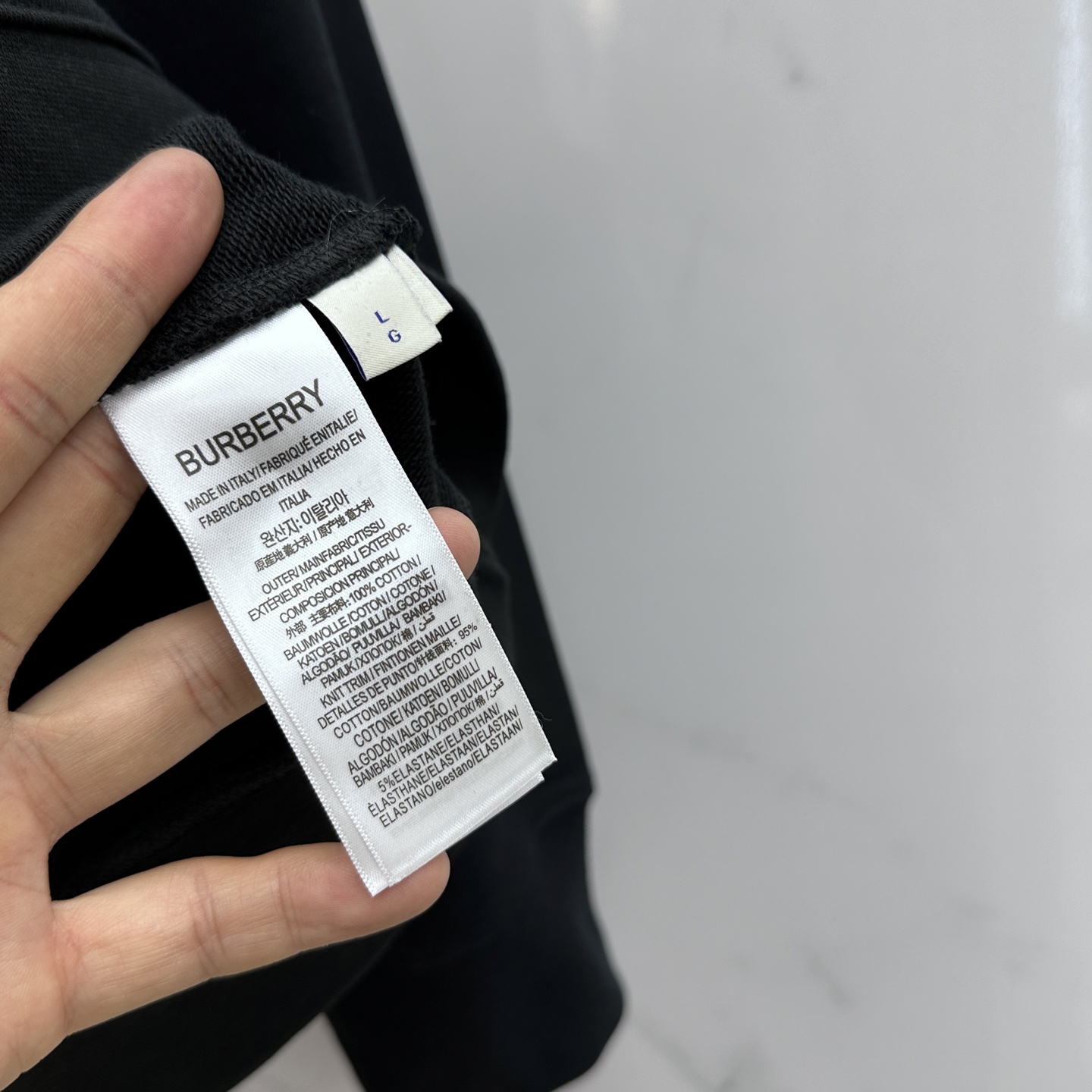 ￼ 🆕Burberry巴宝莉 25FW早秋新款圆领卫衣，男女同款！独特吸引人的眼球，这一款卫衣品相品质都