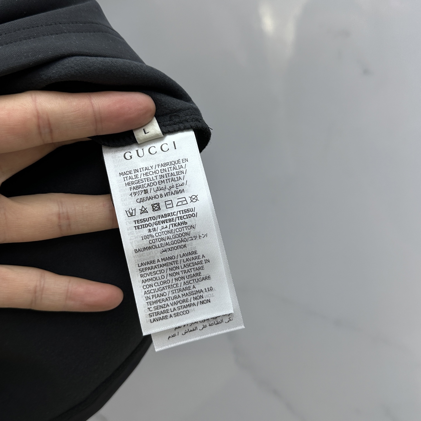 🆕GUCCI古驰 2025SS秋季新款短袖打底T 恤，以当季色调传递典雅韵味，成就日常搭配佳选。胸前lo