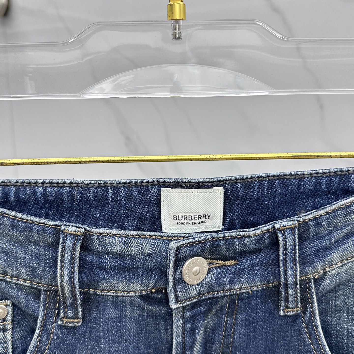 🆕Burberry巴宝莉 🔥高端定制、2025早秋最新款牛仔裤 柜台同步发售 原版定制复刻 客供五金辅料