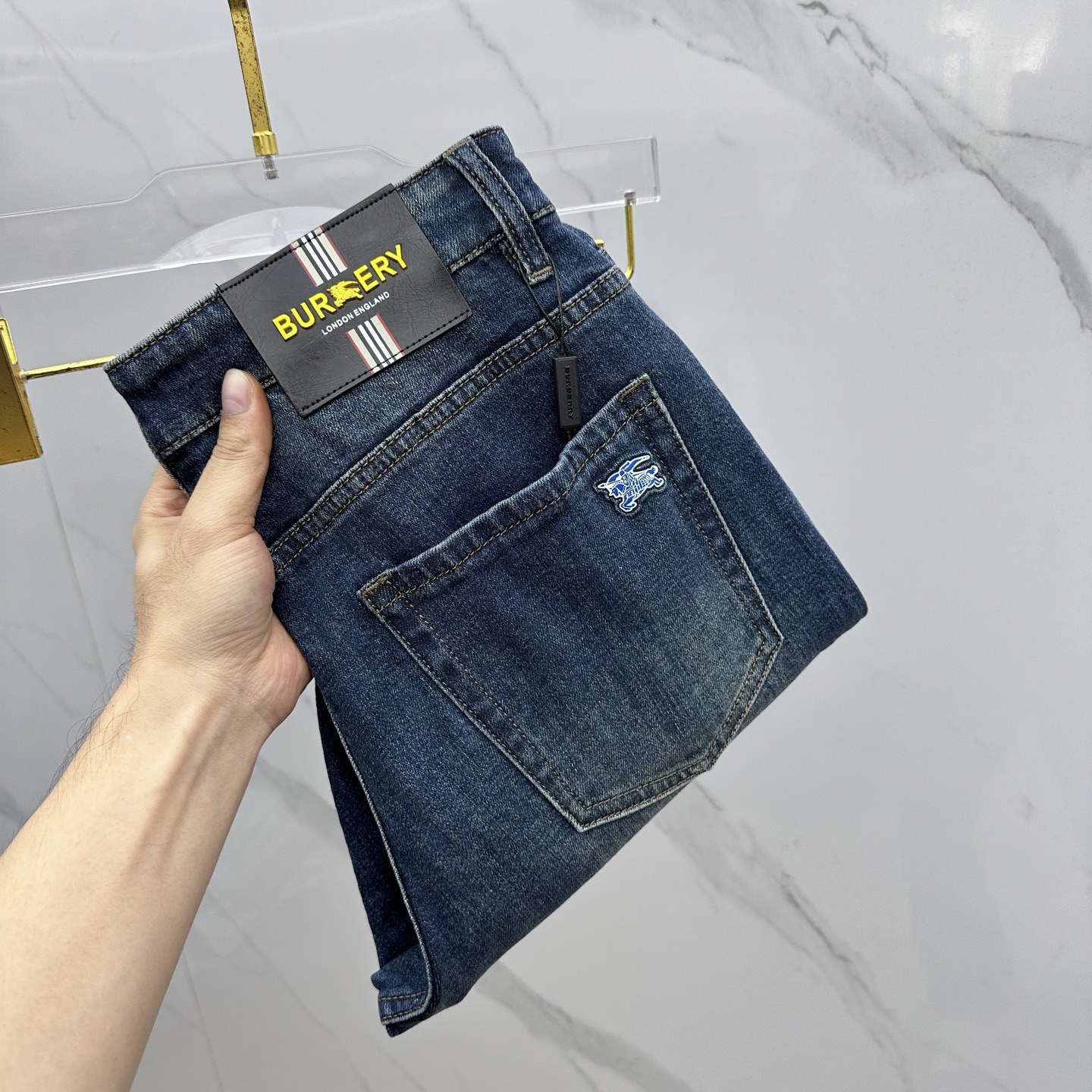 🆕Burberry巴宝莉 🔥高端定制、2025早秋最新款牛仔裤 柜台同步发售 原版定制复刻 客供五金辅料