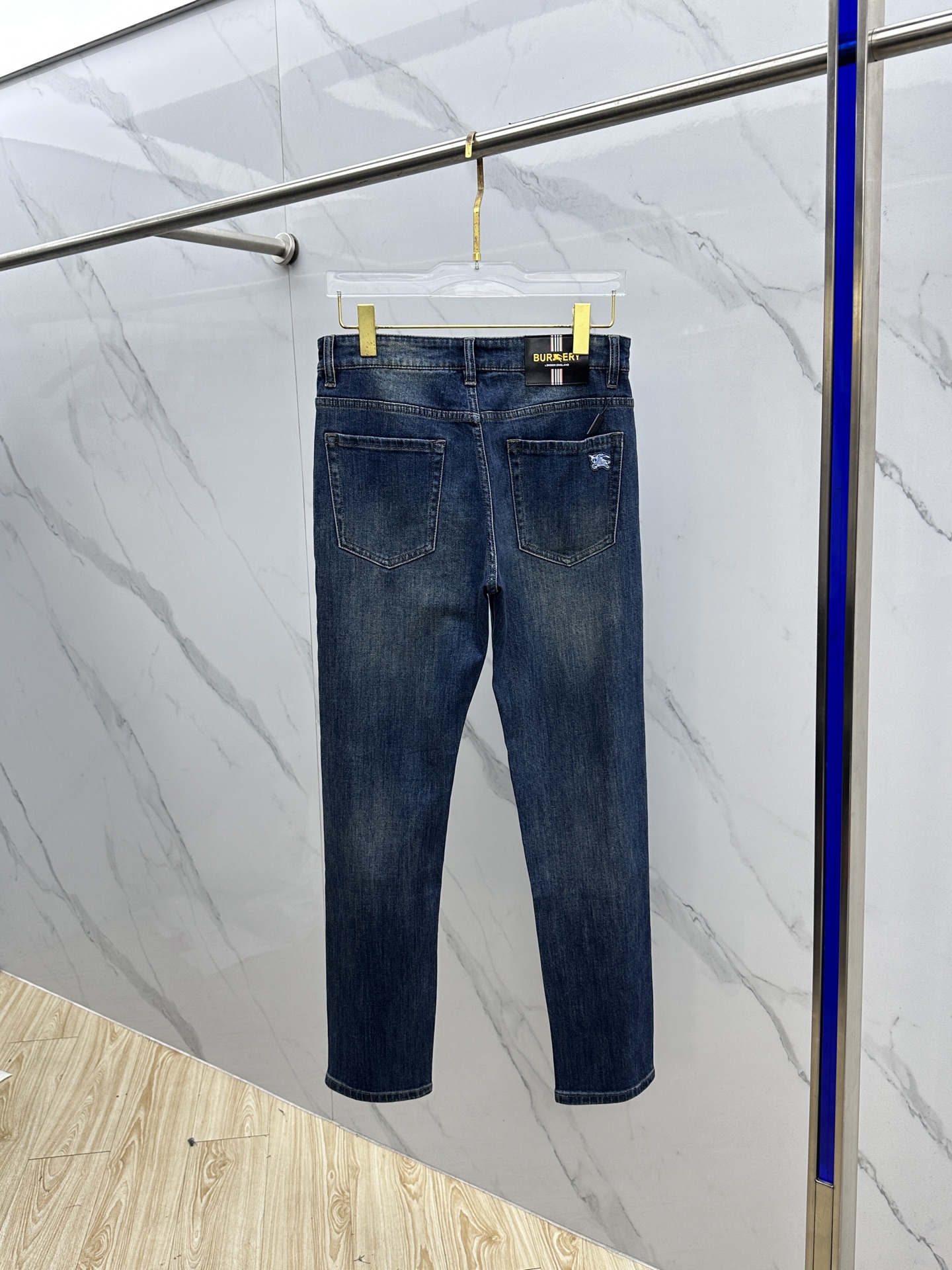 🆕Burberry巴宝莉 🔥高端定制、2025早秋最新款牛仔裤 柜台同步发售 原版定制复刻 客供五金辅料