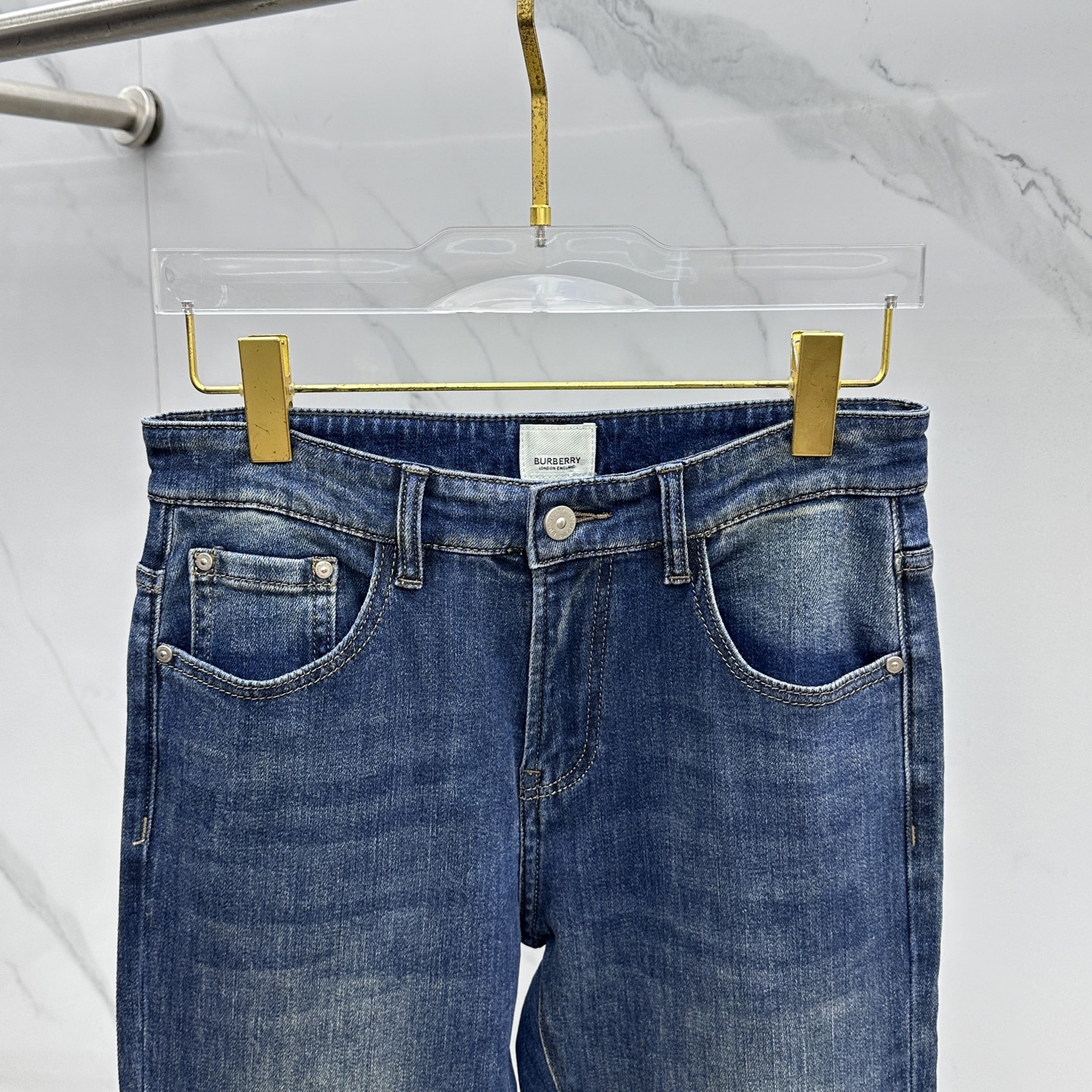 🆕Burberry巴宝莉 🔥高端定制、2025早秋最新款牛仔裤 柜台同步发售 原版定制复刻 客供五金辅料