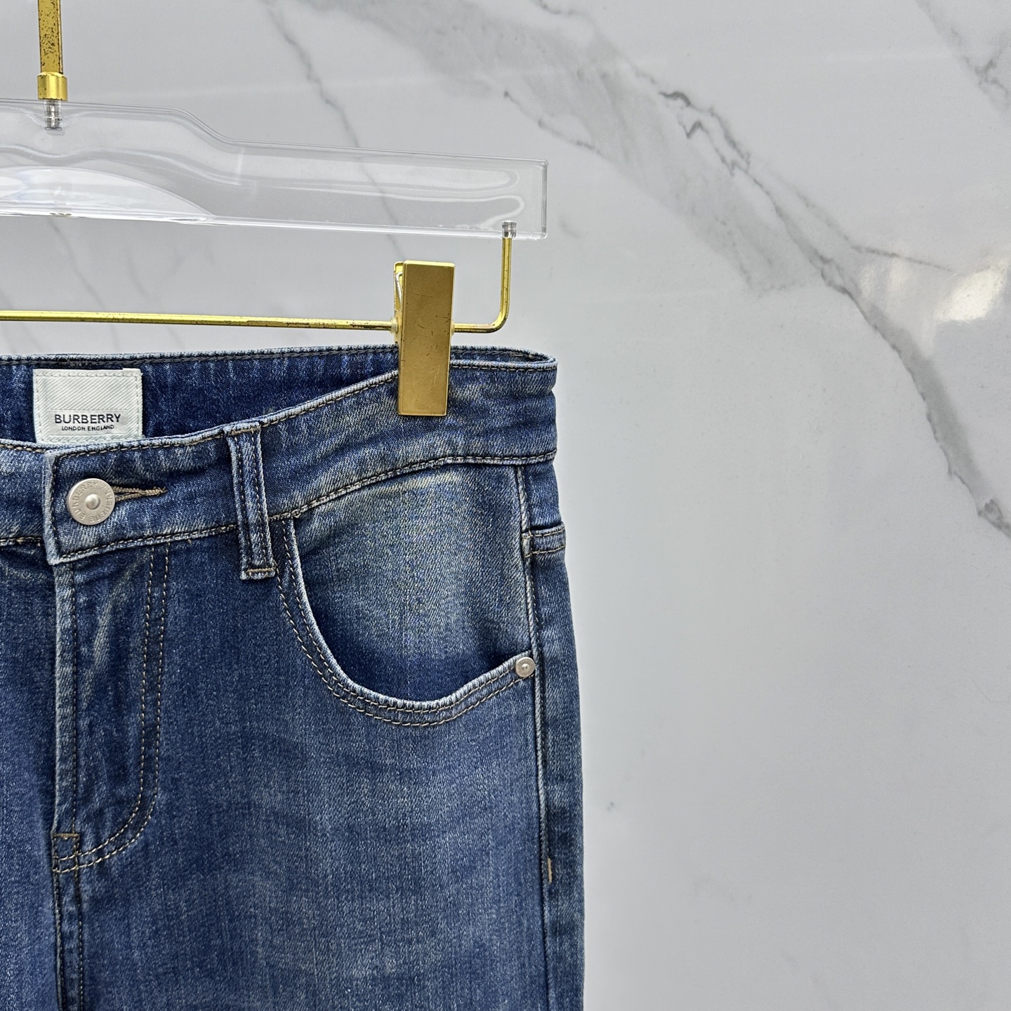 🆕Burberry巴宝莉 🔥高端定制、2025早秋最新款牛仔裤 柜台同步发售 原版定制复刻 客供五金辅料