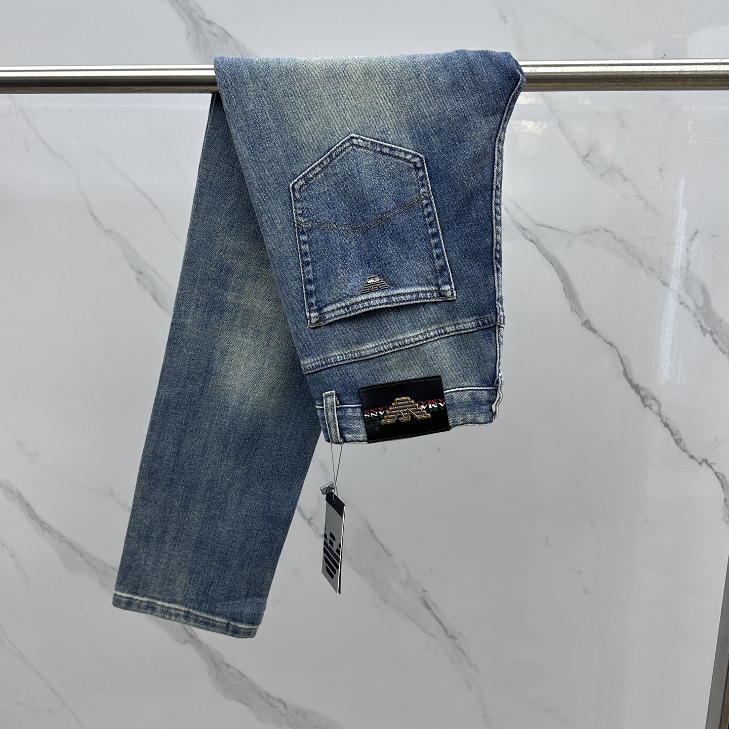 🆕Amani阿玛尼 🔥高端定制、2025早秋最新款牛仔裤 柜台同步发售 原版定制复刻 客供五金辅料 原单