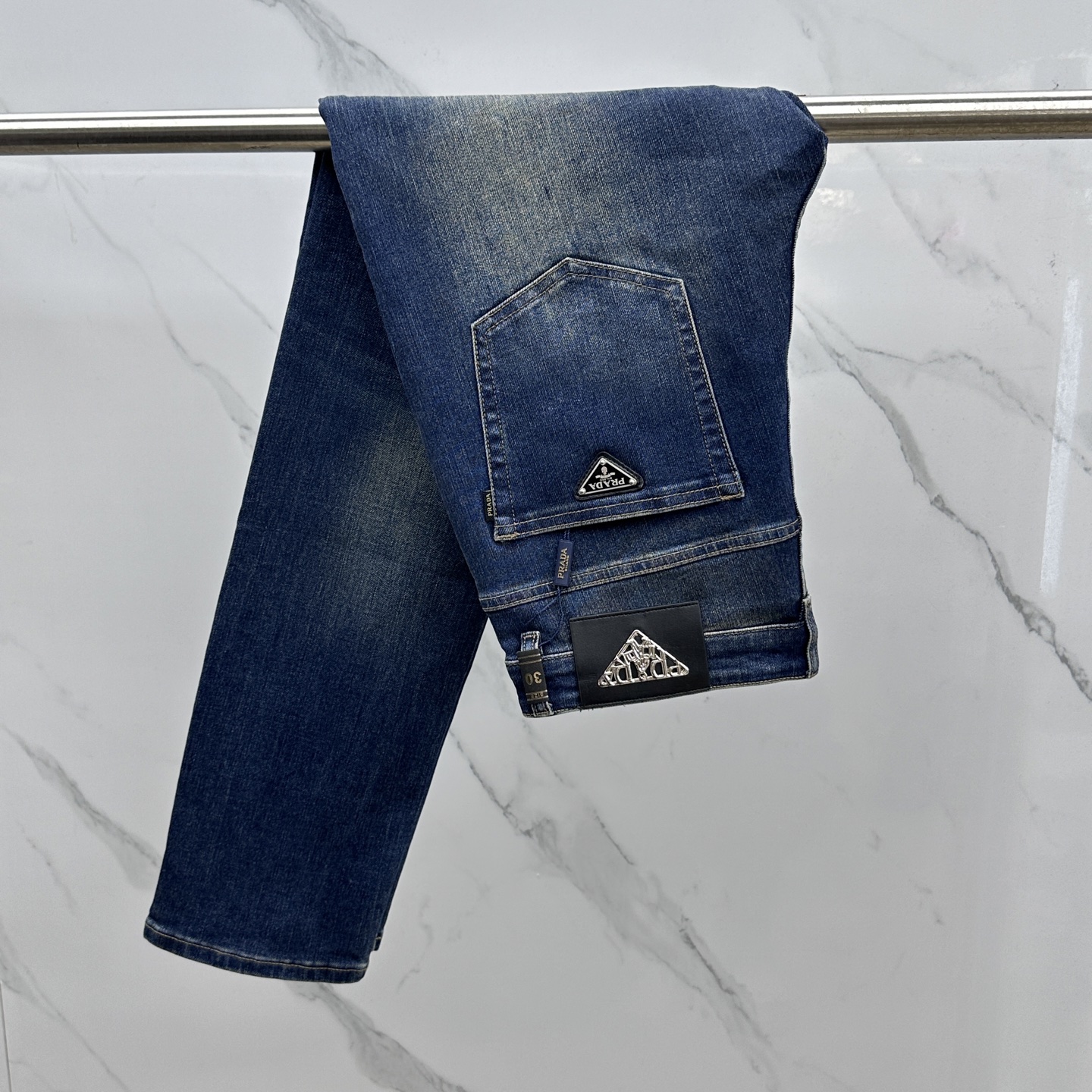 🆕Prada普拉达 🔥高端定制、2025早秋最新款牛仔裤 柜台同步发售 原版定制复刻 客供五金辅料 原单