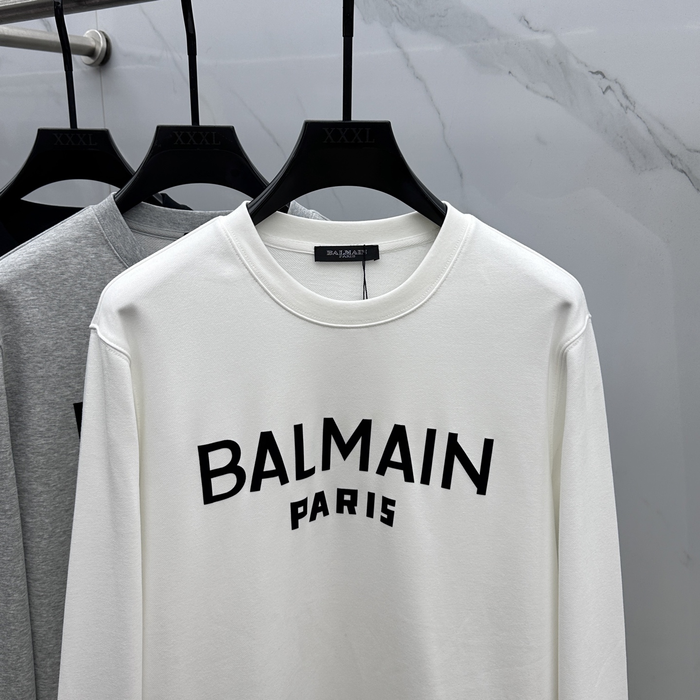 ￼ 🆕Balmain巴尔曼 25FW早秋新款圆领卫衣，男女同款！独特吸引人的眼球，这一款卫衣品相品质都在