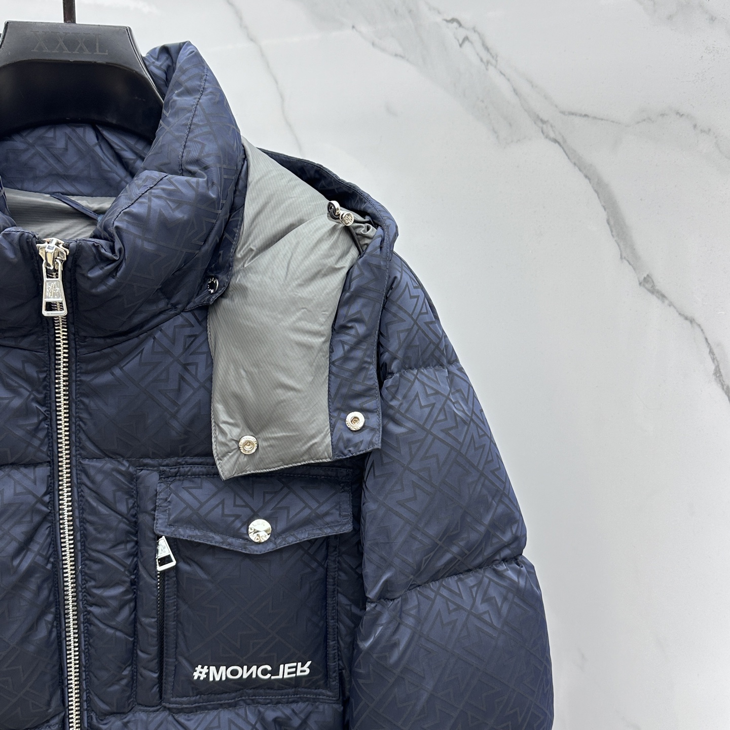 。 🆕Moncler蒙口 羽绒服2025最新款时尚连帽保暖羽绒外套.（帽子可拆卸）处处细节显工艺足够的高