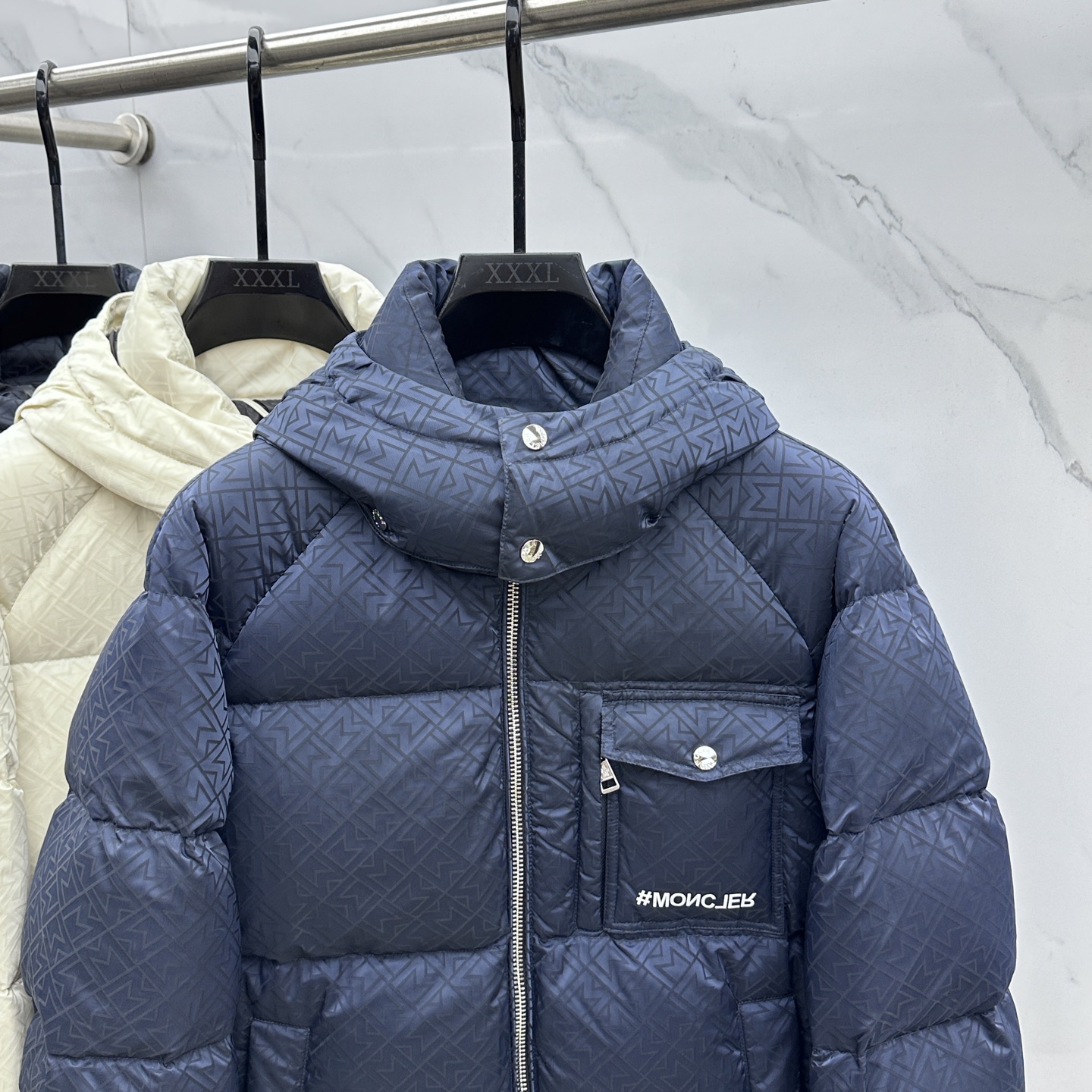 。 🆕Moncler蒙口 羽绒服2025最新款时尚连帽保暖羽绒外套.（帽子可拆卸）处处细节显工艺足够的高