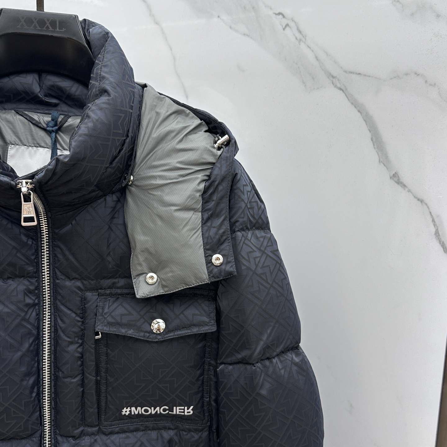 。 🆕Moncler蒙口 羽绒服2025最新款时尚连帽保暖羽绒外套.（帽子可拆卸）处处细节显工艺足够的高