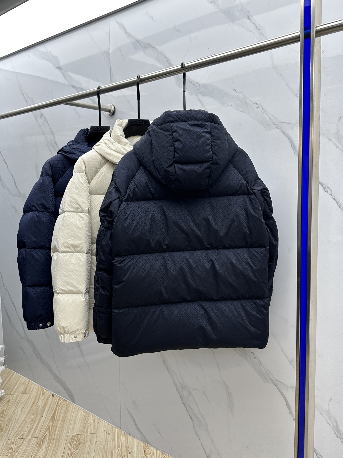 。 🆕Moncler蒙口 羽绒服2025最新款时尚连帽保暖羽绒外套.（帽子可拆卸）处处细节显工艺足够的高