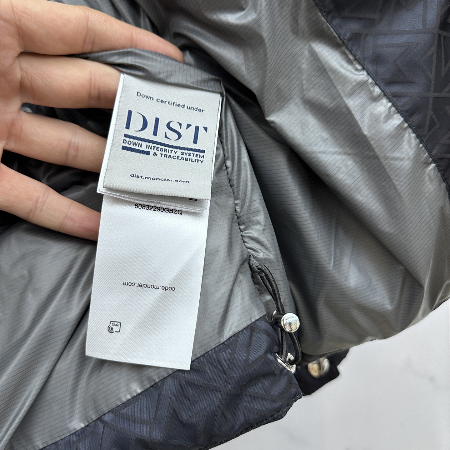 。 🆕Moncler蒙口 羽绒服2025最新款时尚连帽保暖羽绒外套.（帽子可拆卸）处处细节显工艺足够的高