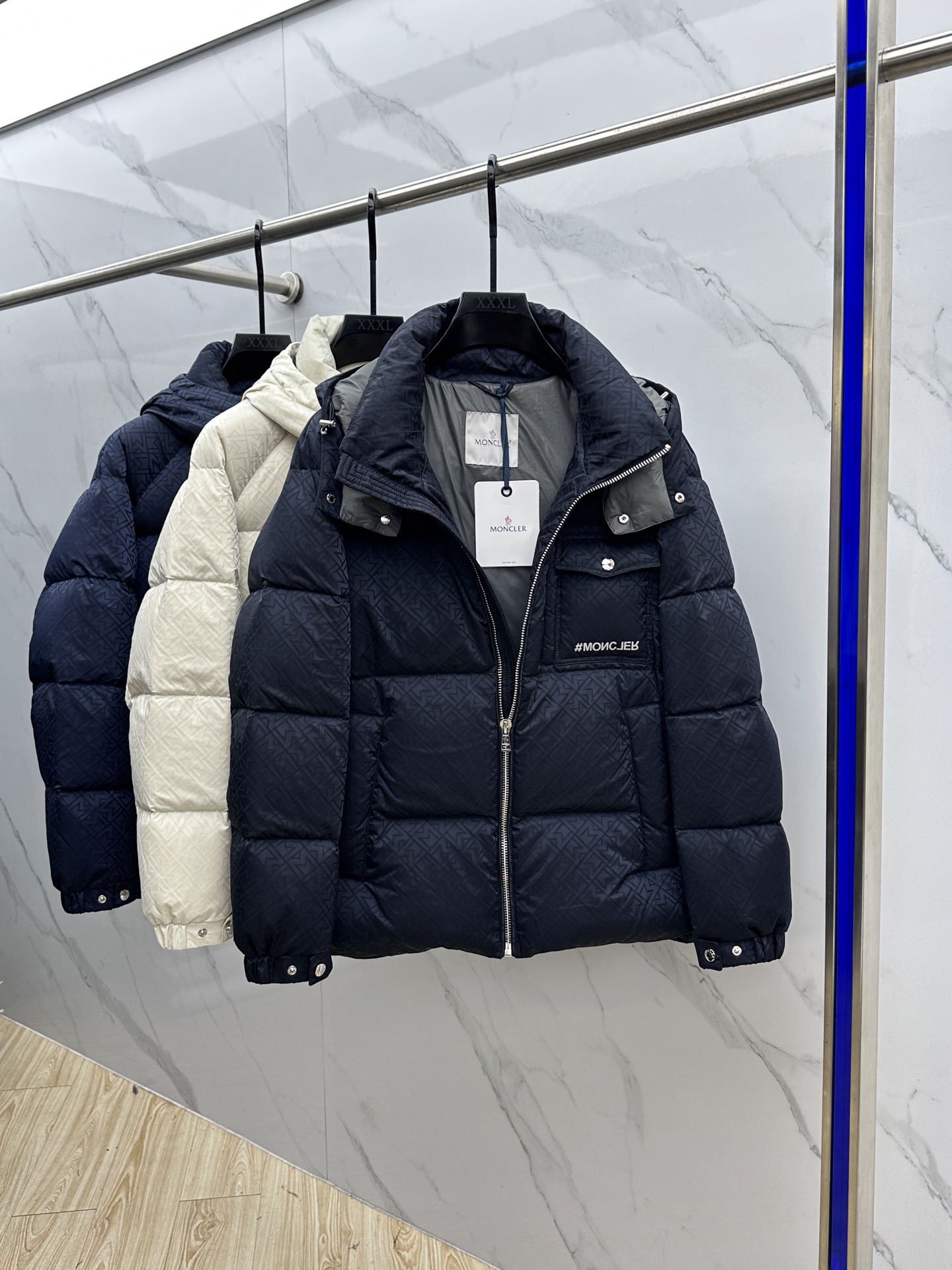。 🆕Moncler蒙口 羽绒服2025最新款时尚连帽保暖羽绒外套.（帽子可拆卸）处处细节显工艺足够的高