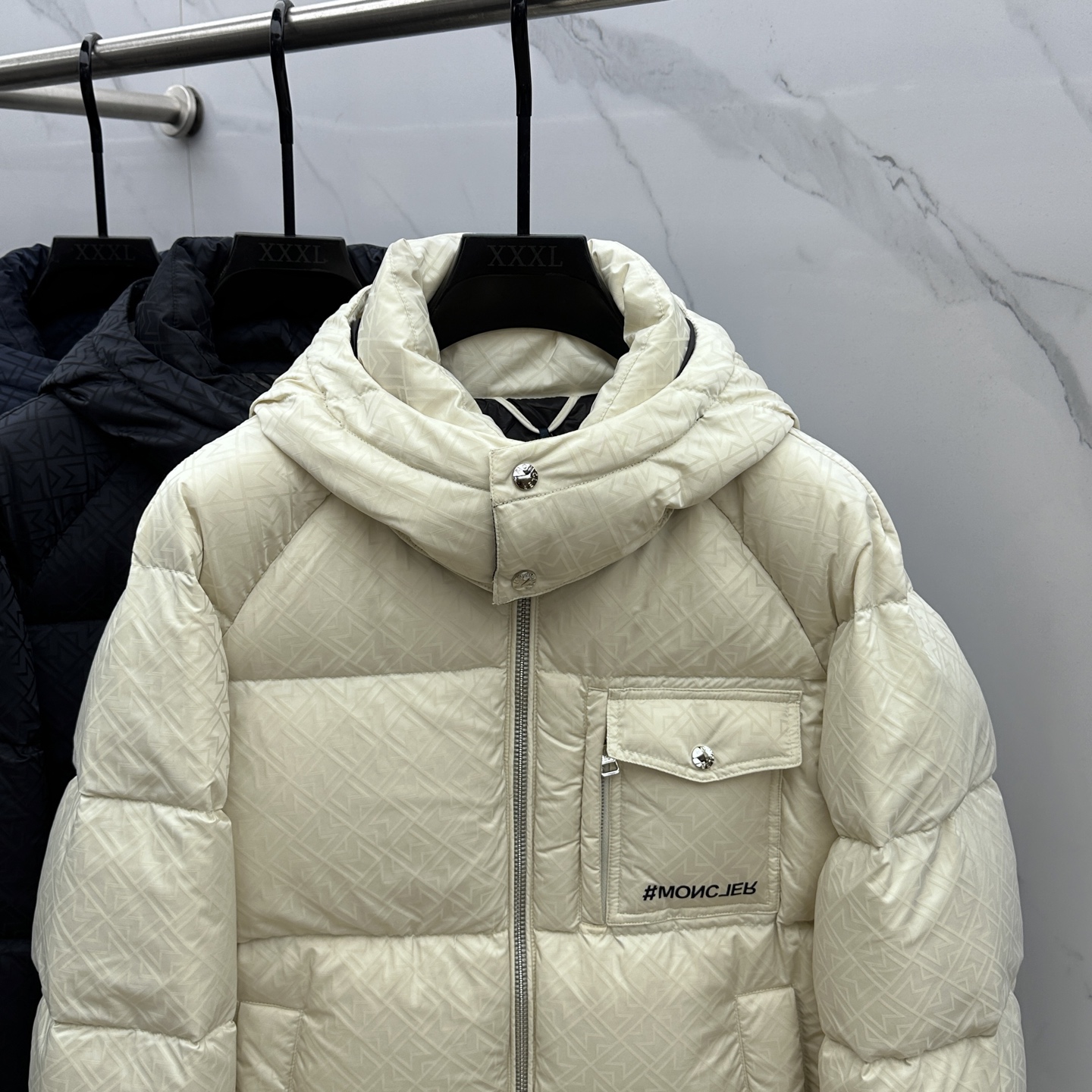 。 🆕Moncler蒙口 羽绒服2025最新款时尚连帽保暖羽绒外套.（帽子可拆卸）处处细节显工艺足够的高