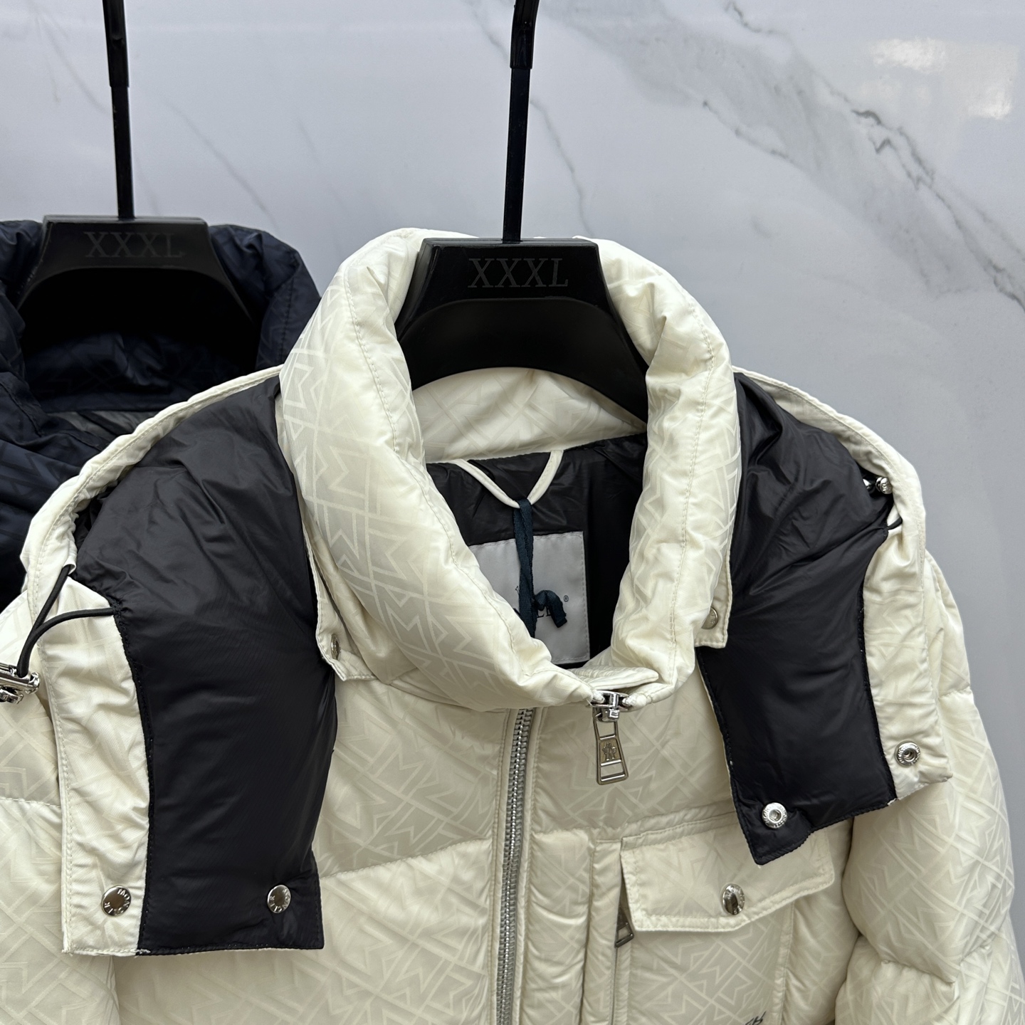 。 🆕Moncler蒙口 羽绒服2025最新款时尚连帽保暖羽绒外套.（帽子可拆卸）处处细节显工艺足够的高