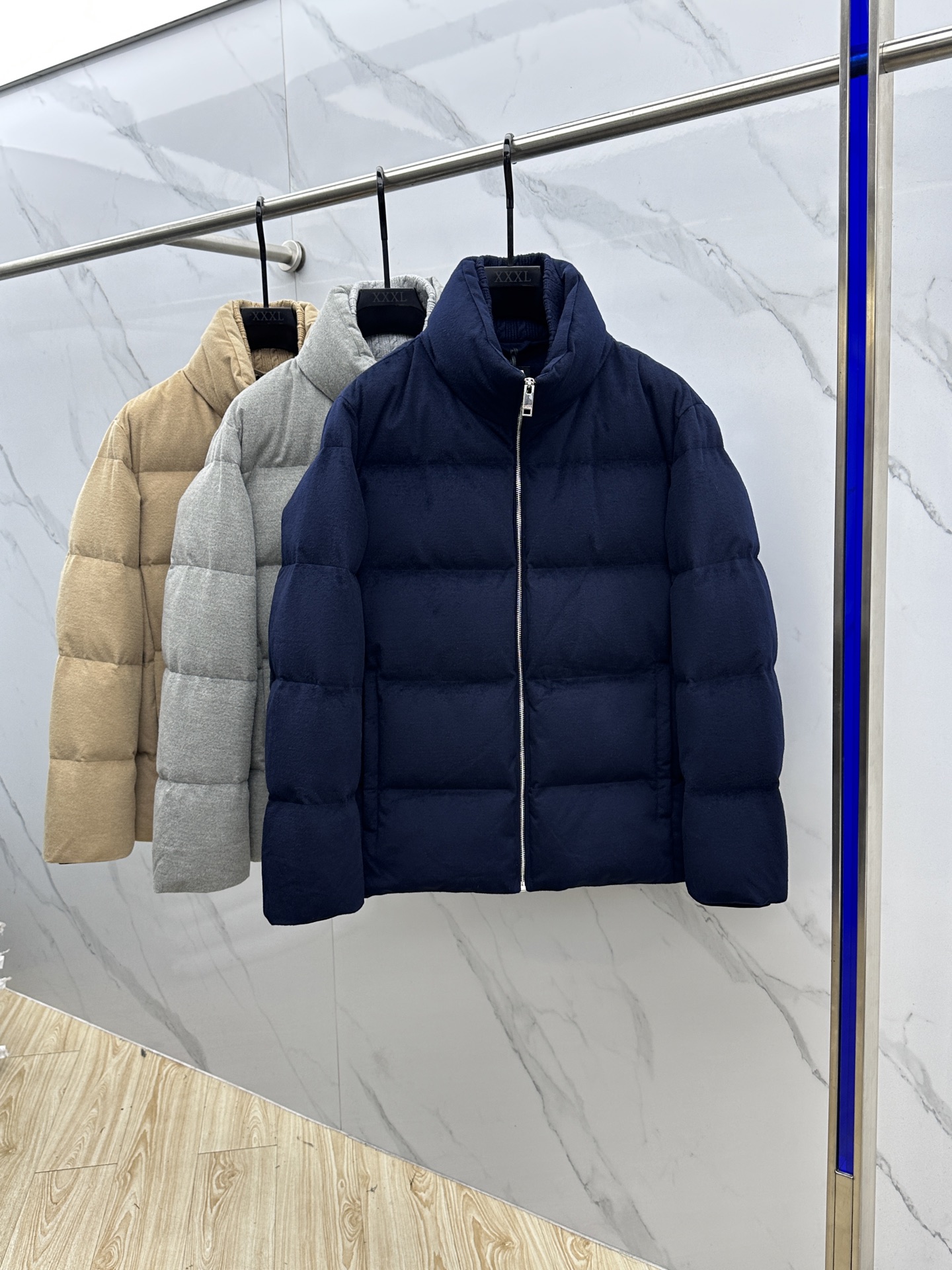 。🆕ZEGNA杰尼亚 羽绒服2025最新款时尚立领保暖羽绒外套.处处细节显工艺足够的高级 结构性剪裁的设