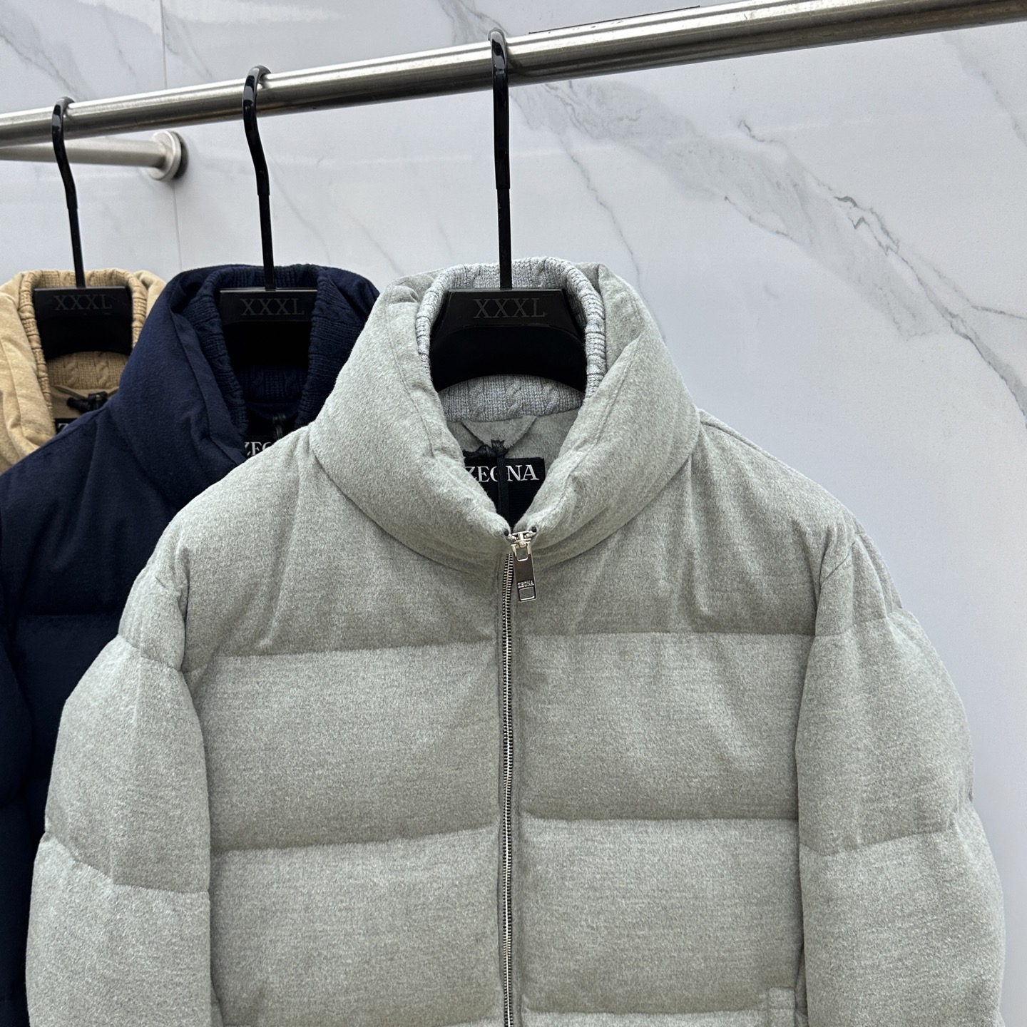 。🆕ZEGNA杰尼亚 羽绒服2025最新款时尚立领保暖羽绒外套.处处细节显工艺足够的高级 结构性剪裁的设