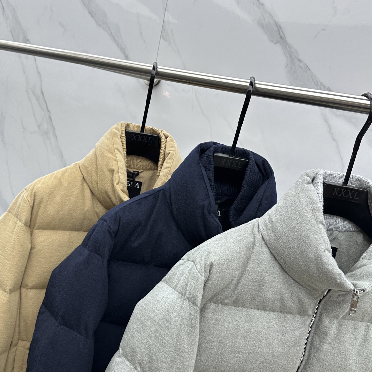 。🆕ZEGNA杰尼亚 羽绒服2025最新款时尚立领保暖羽绒外套.处处细节显工艺足够的高级 结构性剪裁的设