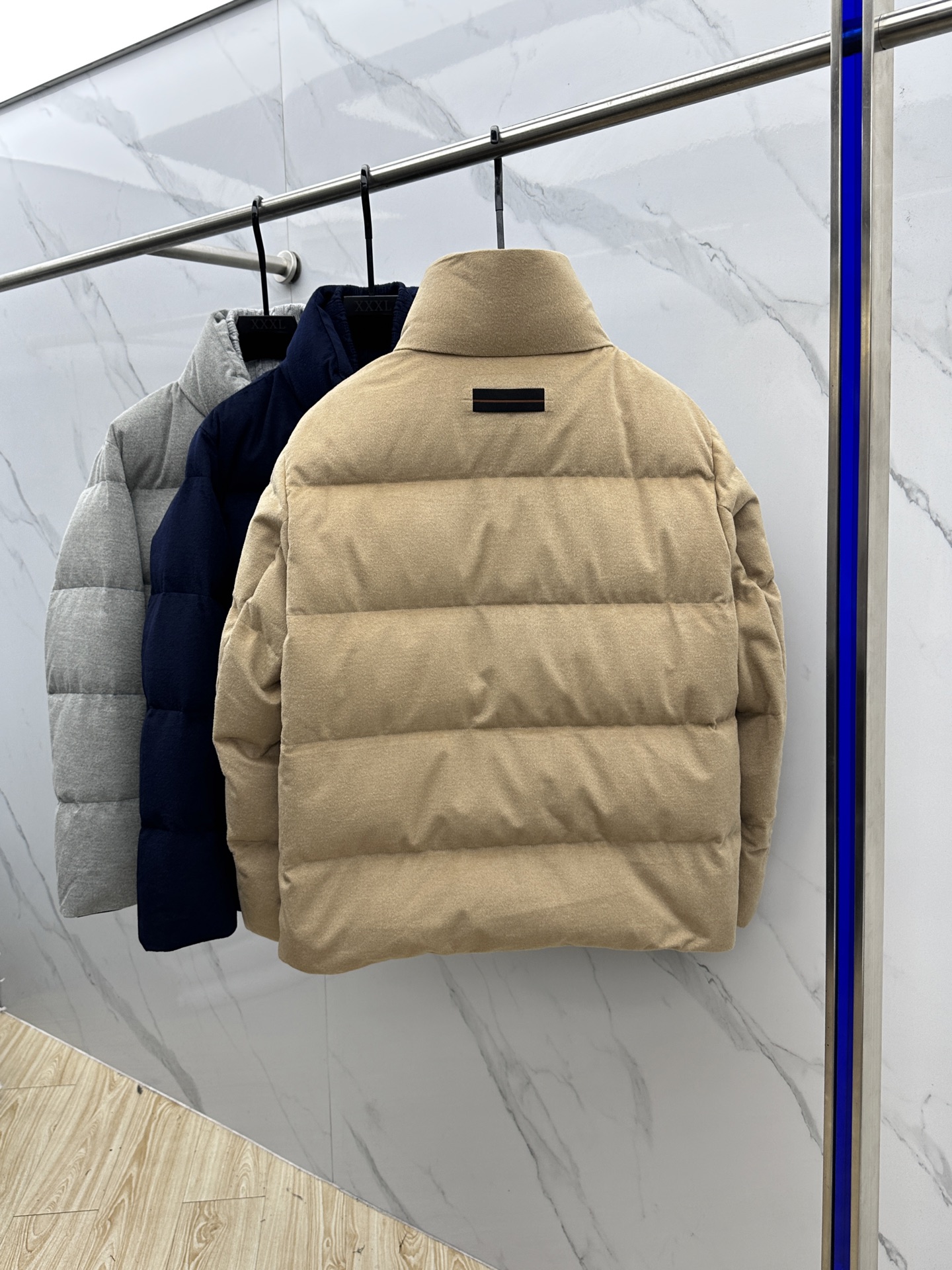 。🆕ZEGNA杰尼亚 羽绒服2025最新款时尚立领保暖羽绒外套.处处细节显工艺足够的高级 结构性剪裁的设