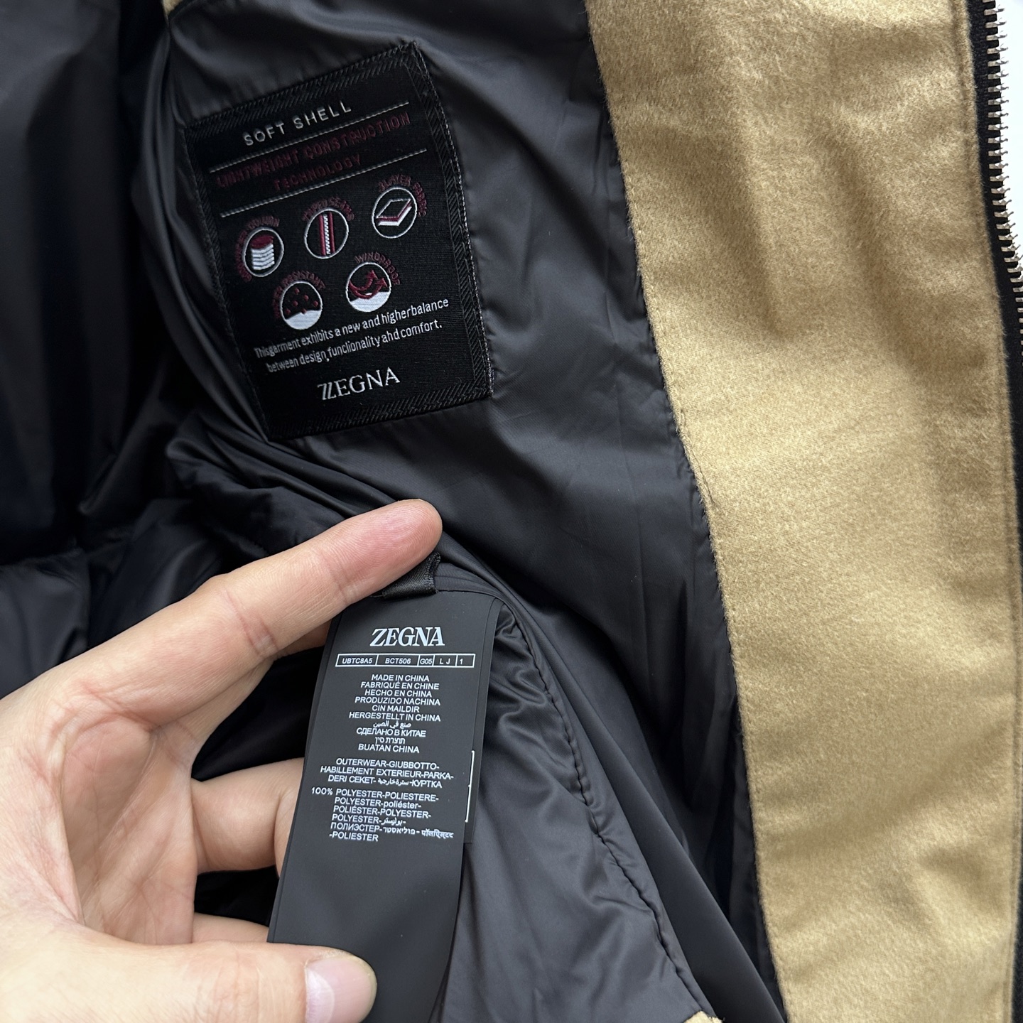 。🆕ZEGNA杰尼亚 羽绒服2025最新款时尚立领保暖羽绒外套.处处细节显工艺足够的高级 结构性剪裁的设