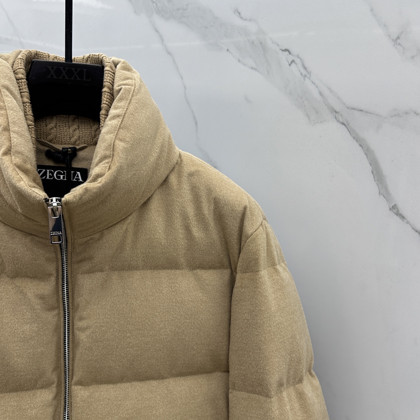 。🆕ZEGNA杰尼亚 羽绒服2025最新款时尚立领保暖羽绒外套.处处细节显工艺足够的高级 结构性剪裁的设