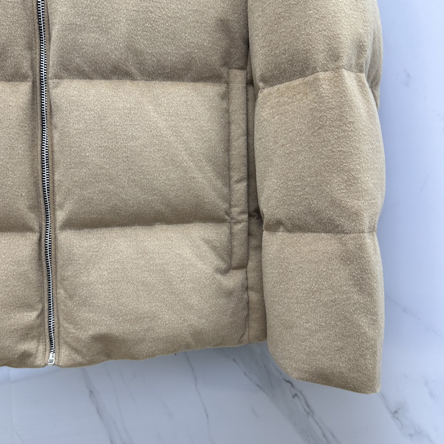 。🆕ZEGNA杰尼亚 羽绒服2025最新款时尚立领保暖羽绒外套.处处细节显工艺足够的高级 结构性剪裁的设