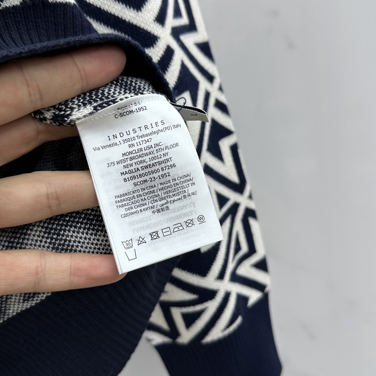 🆕Moncler蒙口 2025ss秋冬满身提花新款简约圆领针织羊毛衫，精致工艺面料，顶级元素融合打造，经