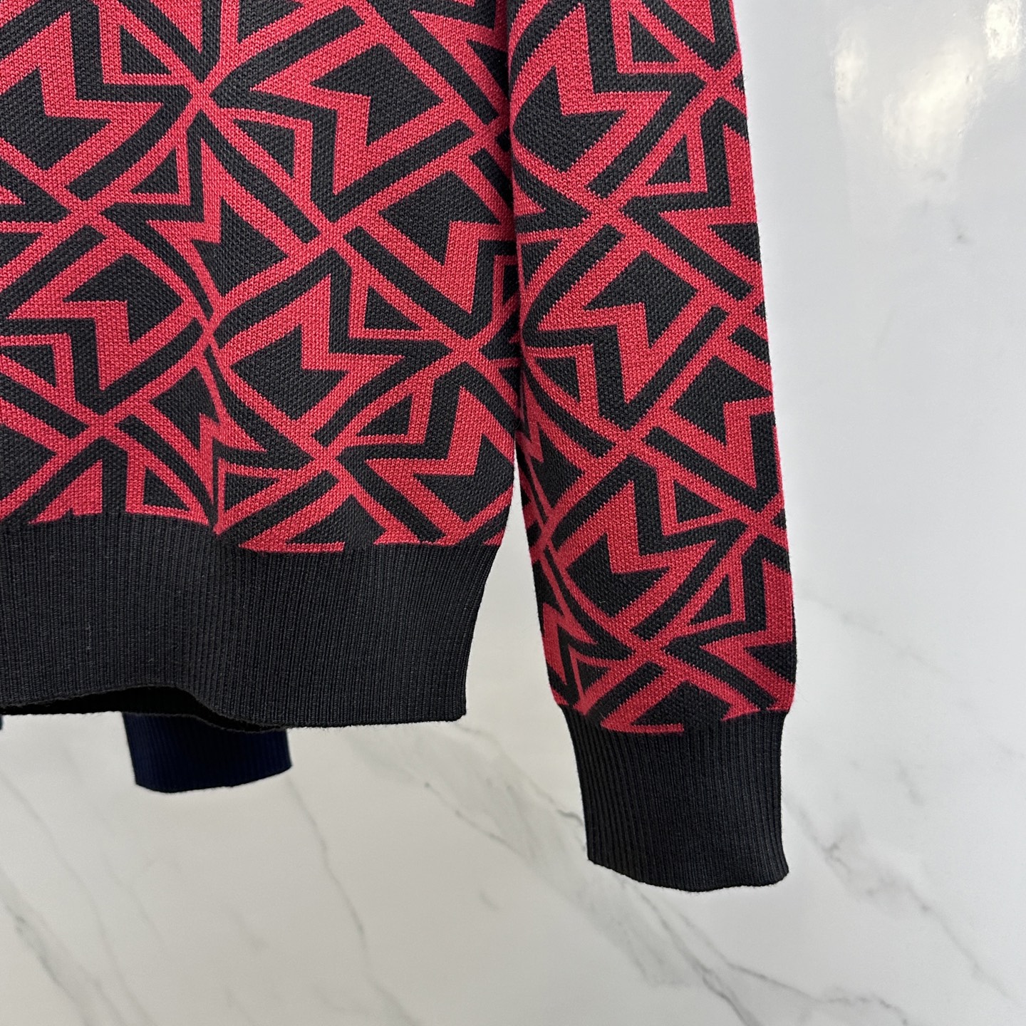 🆕Moncler蒙口 2025ss秋冬满身提花新款简约圆领针织羊毛衫，精致工艺面料，顶级元素融合打造，经