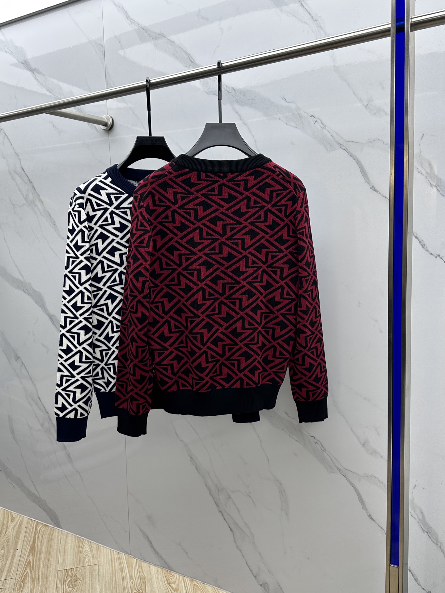 🆕Moncler蒙口 2025ss秋冬满身提花新款简约圆领针织羊毛衫，精致工艺面料，顶级元素融合打造，经