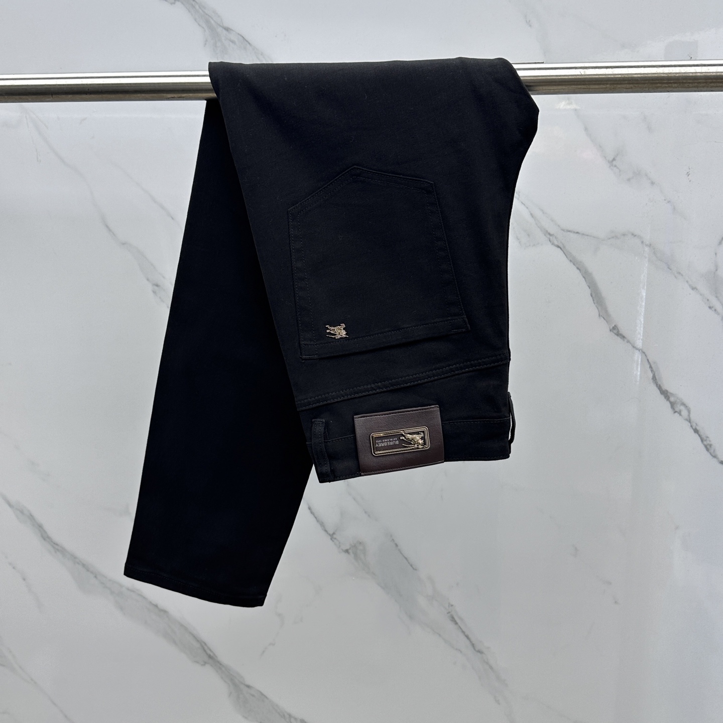 🆕Burberry巴宝莉 🔥高端定制、2025早秋最新款牛仔裤 柜台同步发售 原版定制复刻 客供五金辅料